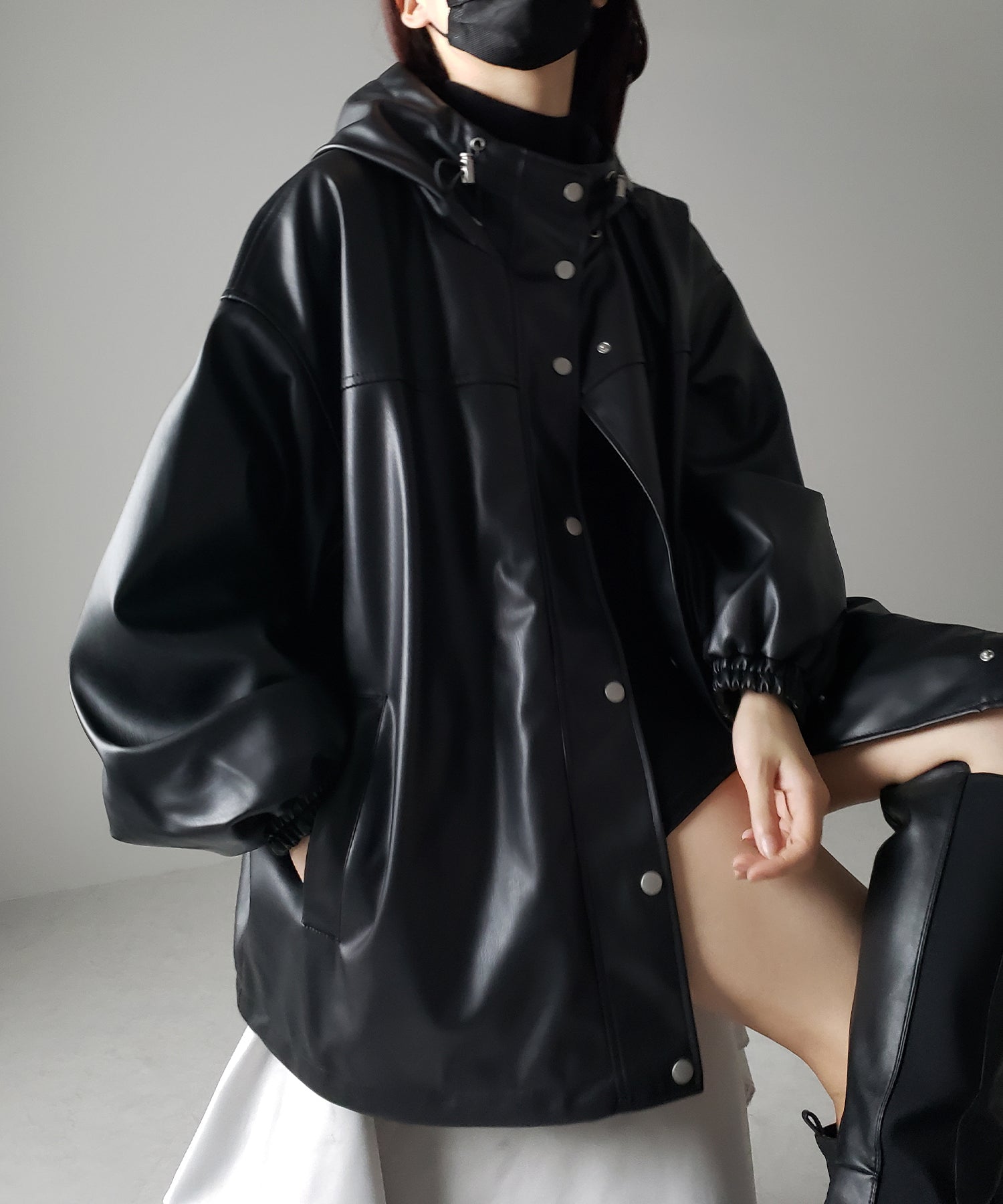 【 裾が絞れる2WAY / 3color 】フェイクレザービッグシルエットマウンテンパーカー