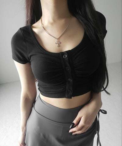 フロントボタンスクエアネックギャザースリムTシャツ / front button square neck gather slim T-shirt