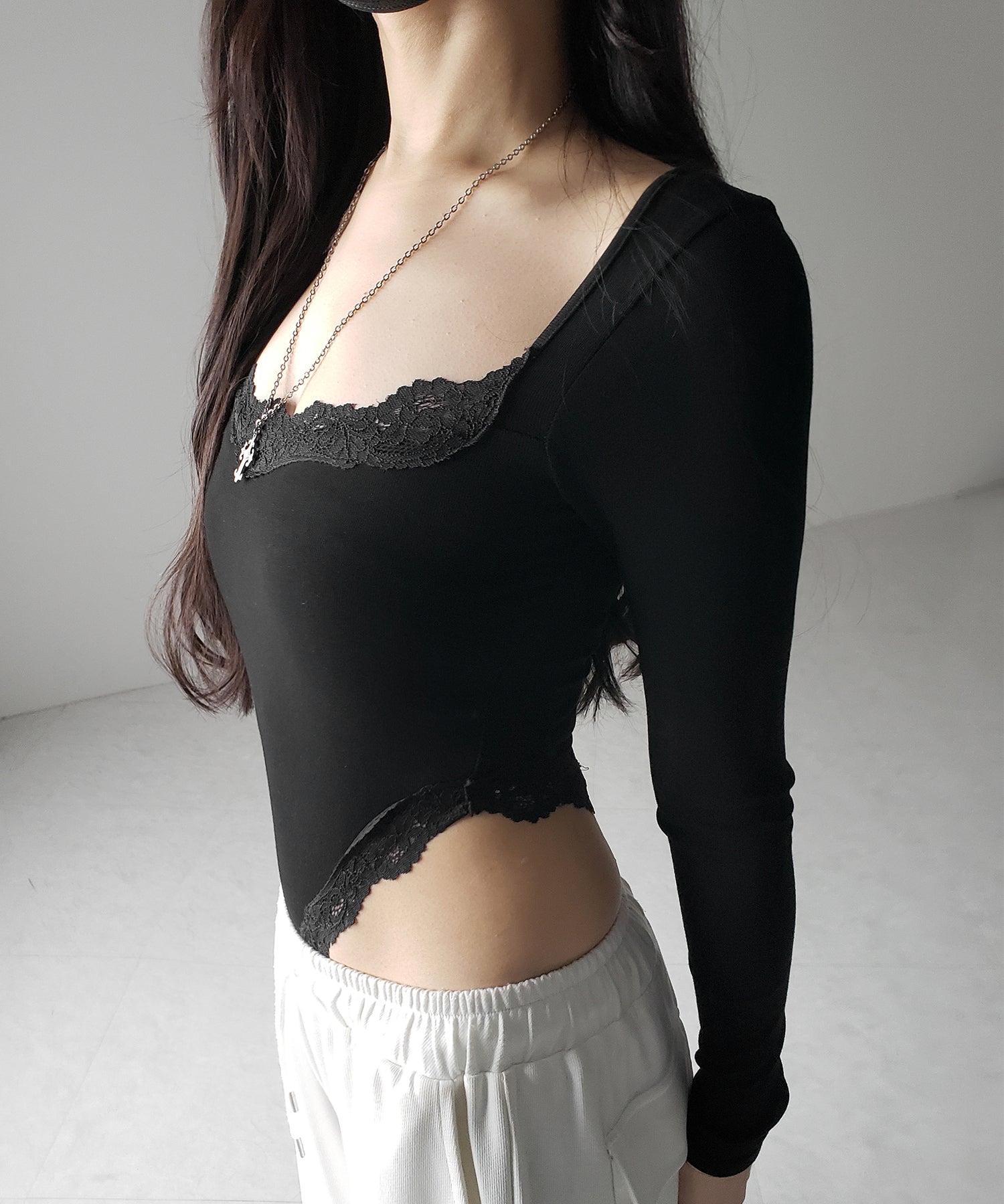 【 2color 】カットアウトレースポイントボディスーツトップス /cutout lace point bodysuit tops