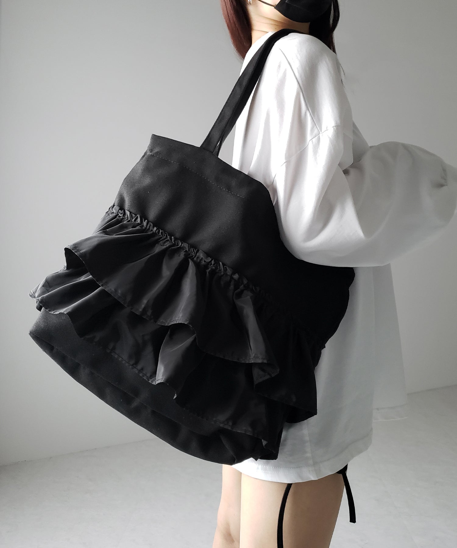 ティアードフリルBIGキャンバストートバッグ / tiered frill big canvas tote bag