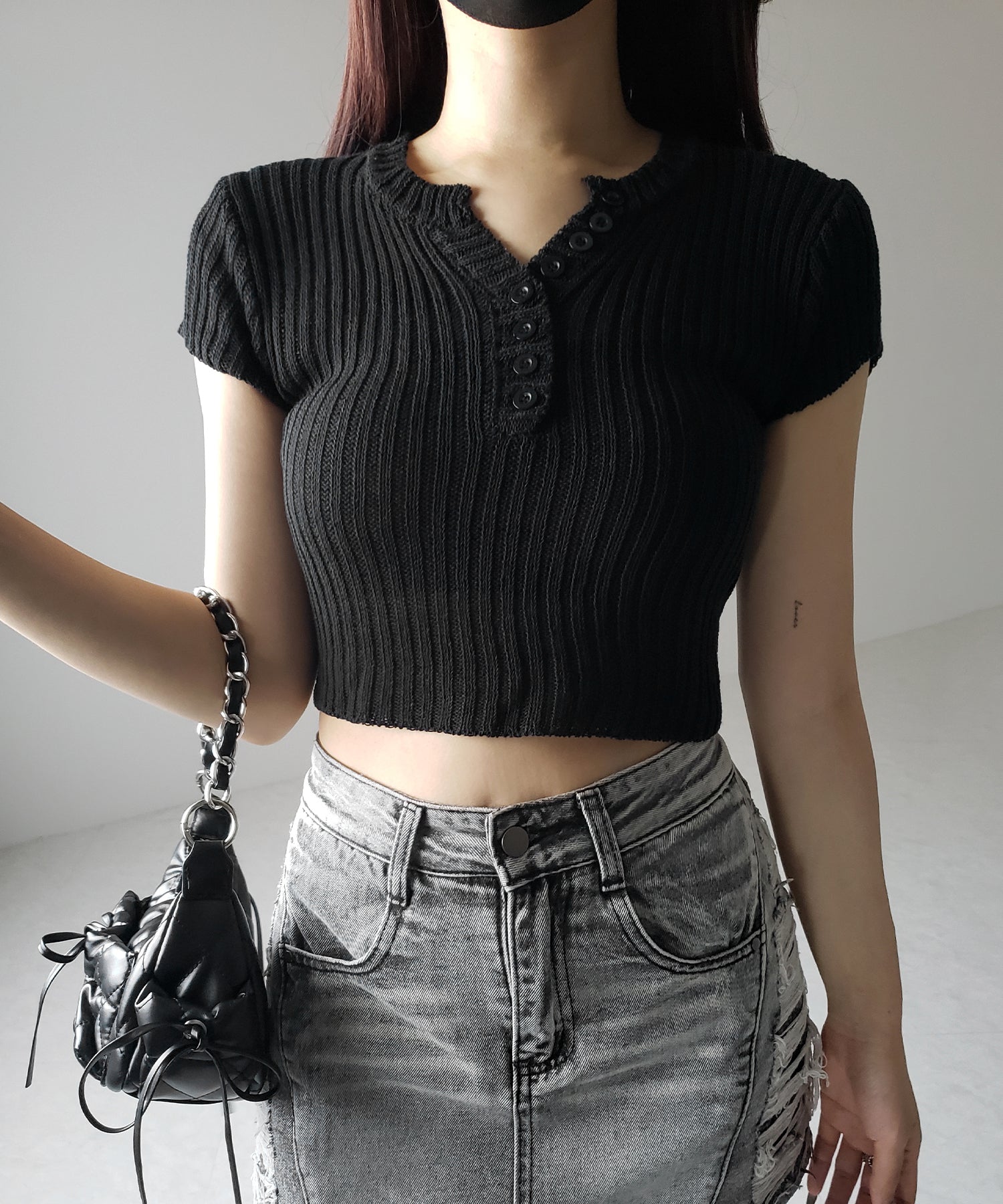 キーネックショートサマーリブニットトップス / Key neck short summer rib knit tops