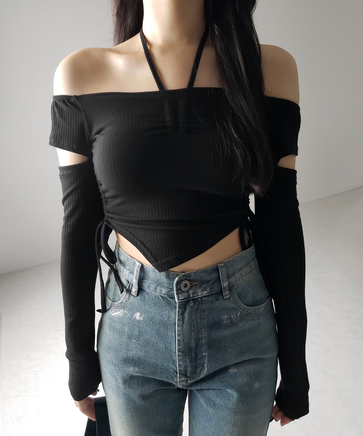 【 2color 】3ストラップシャーリングリボンオフショルリブトップス / 3-strap shirring ribbon off shoulder rib tops