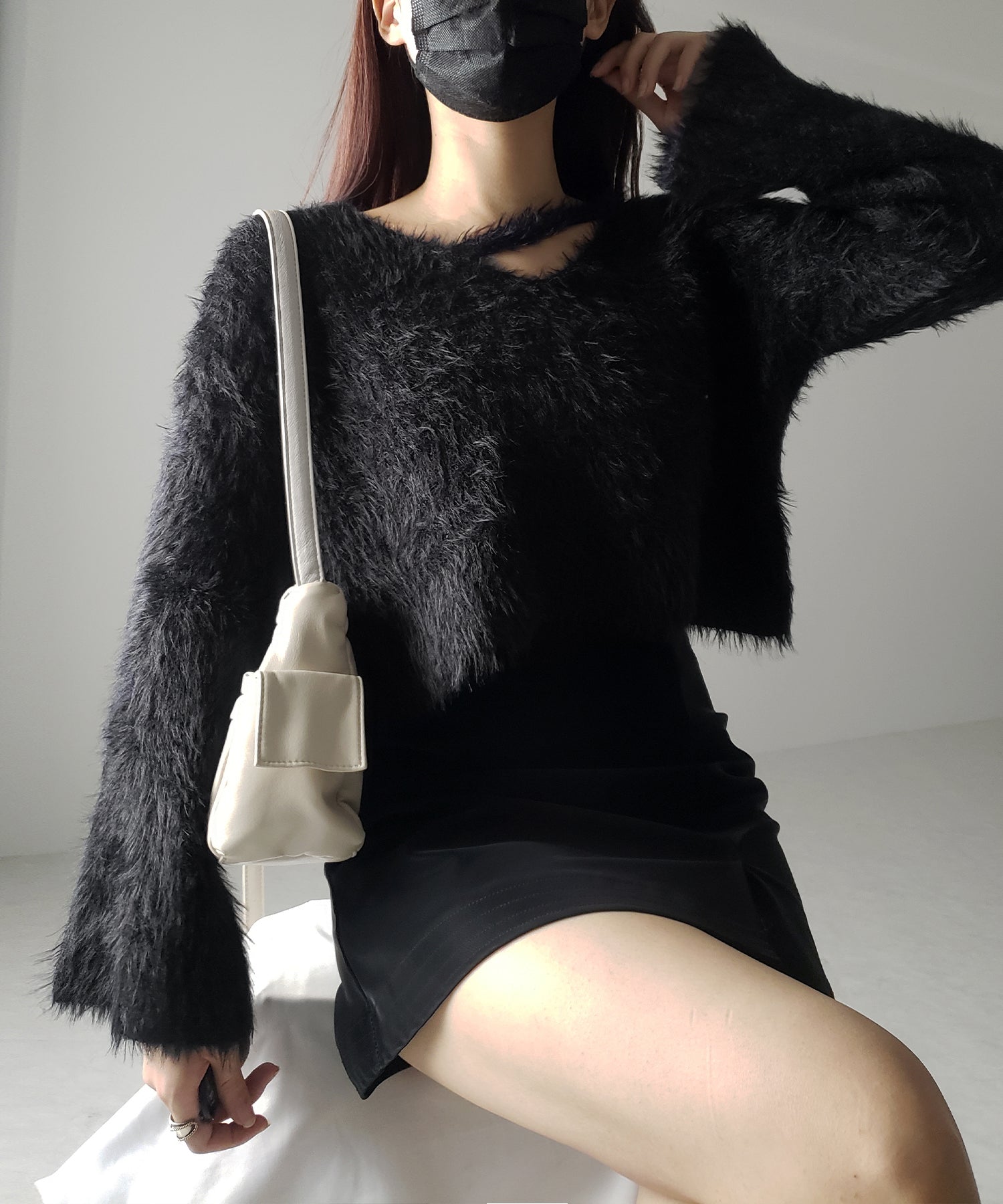 カットアウトショートシャギーニット