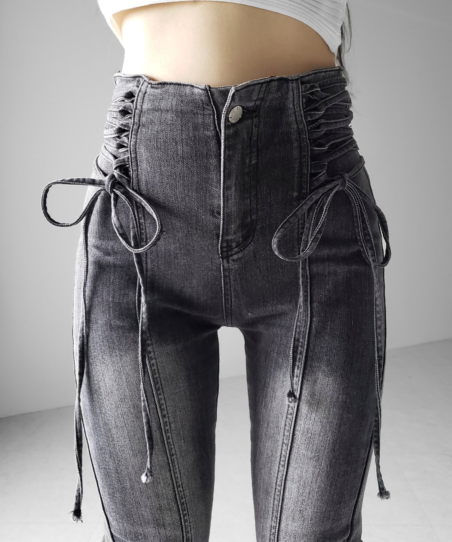 サイドレースアップリボン美脚ストレッチフレアデニム / side laceup ribbon slim leg stretch flare denim
