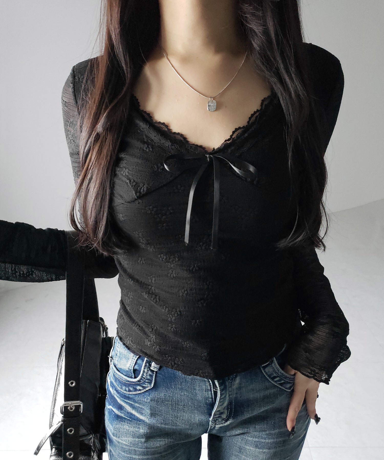 フロントリボンレイヤードレーストップス / front ribbon layered lace tops