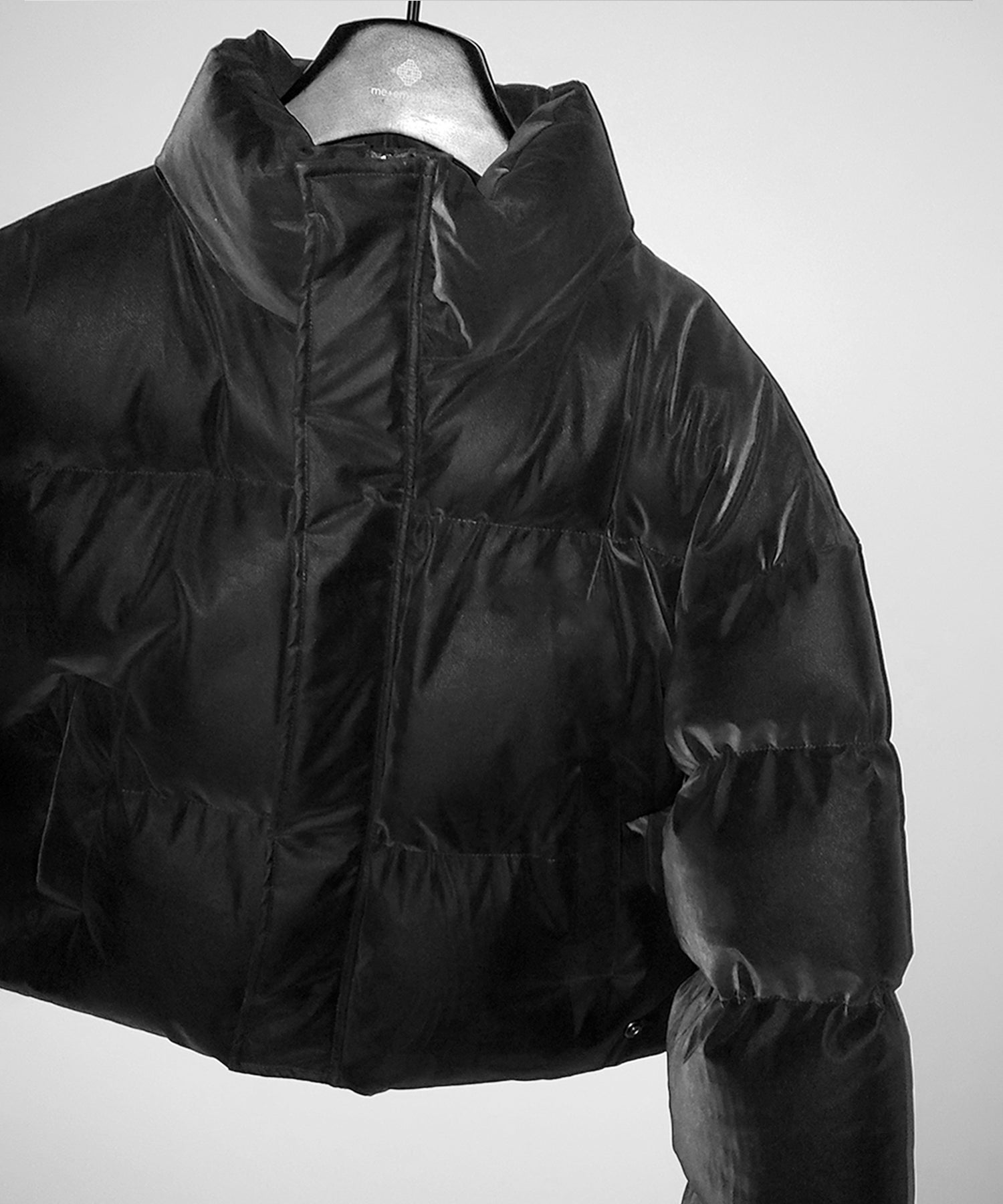 【 大好評につきロゴ無しバージョン追加! 】グランジロゴ刺繍ショートパフダウンジャケット / grunge logo embroidery short puff down jacket