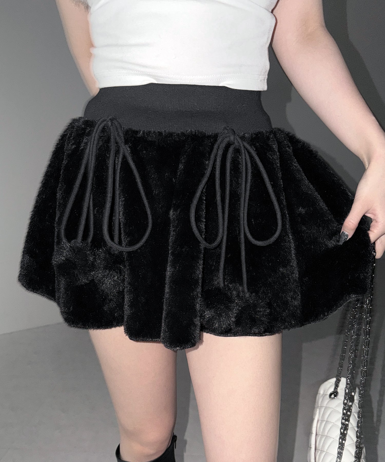 【 インパン裏地付き 】ポンポン付ファーフレアミニスカート / ponpon fur flare mini skirt