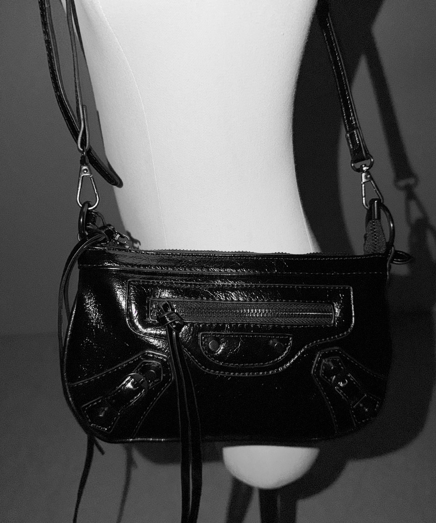 【 ショルダーストラップ付き2WAY 】ヴィンテージライクグランジミニハンドバッグ/ vintage like grunge mini hand bag