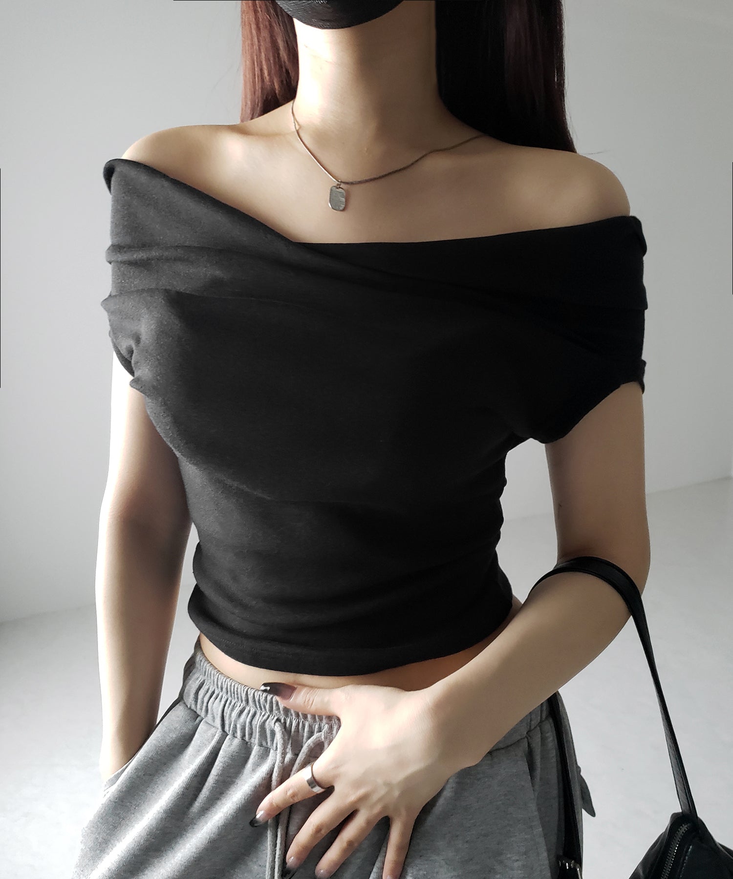 【 2color 】オフショルギャザーノースリーブトップス / off shoulder gather nosleeve tops