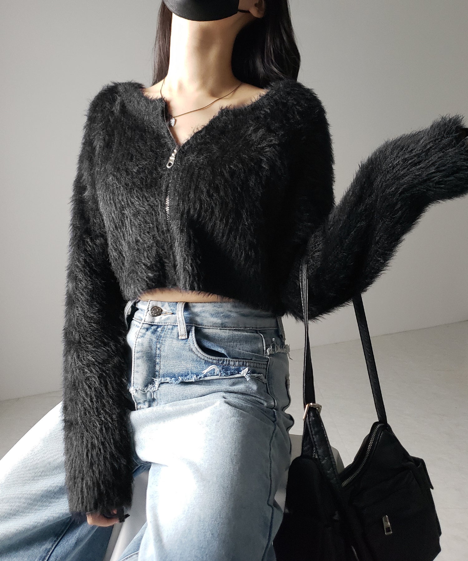 フロントジップショートシャギーニットカーディガン / front zip short shaggy knit cardigan