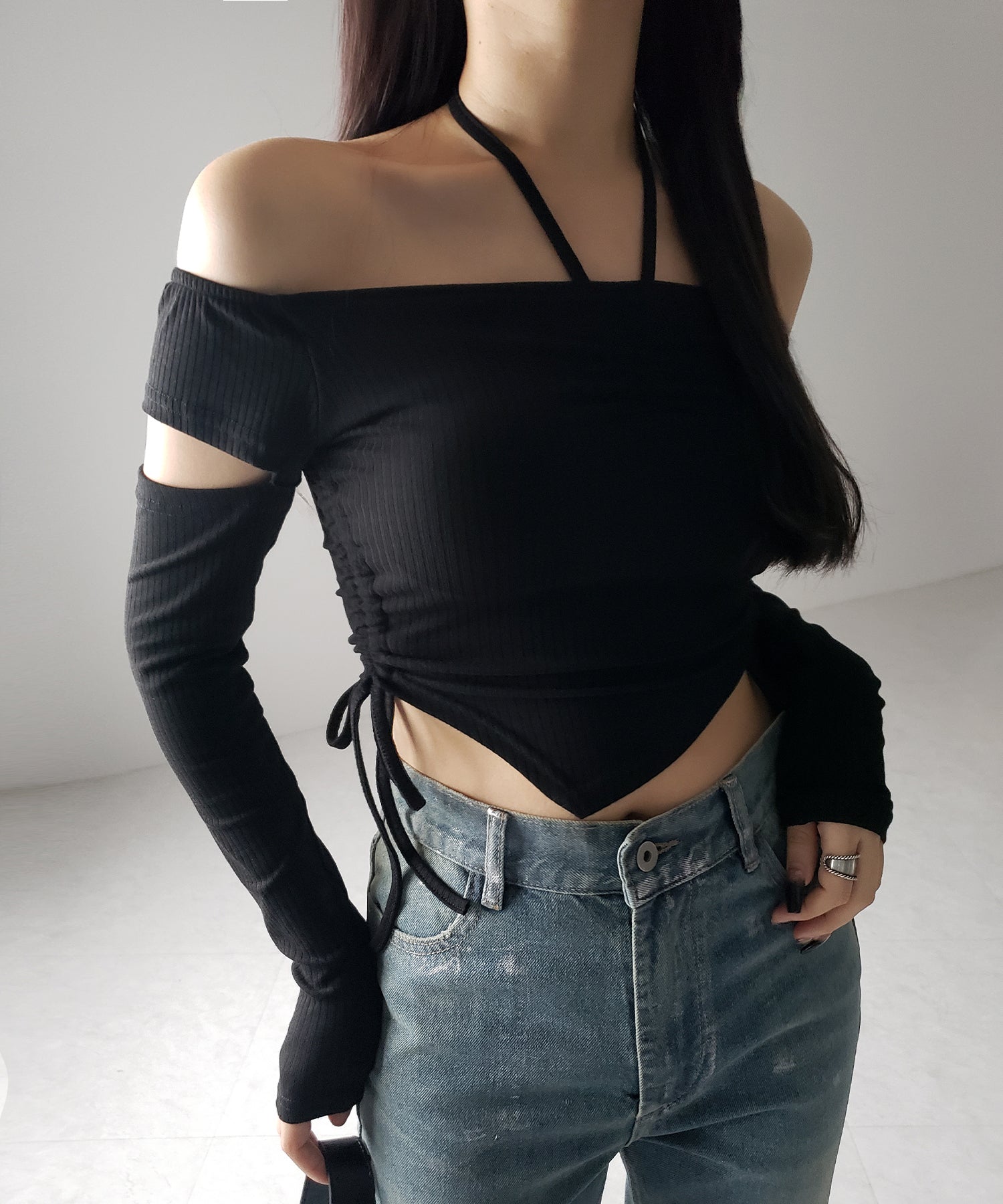 【 2color 】3ストラップシャーリングリボンオフショルリブトップス / 3-strap shirring ribbon off shoulder rib tops