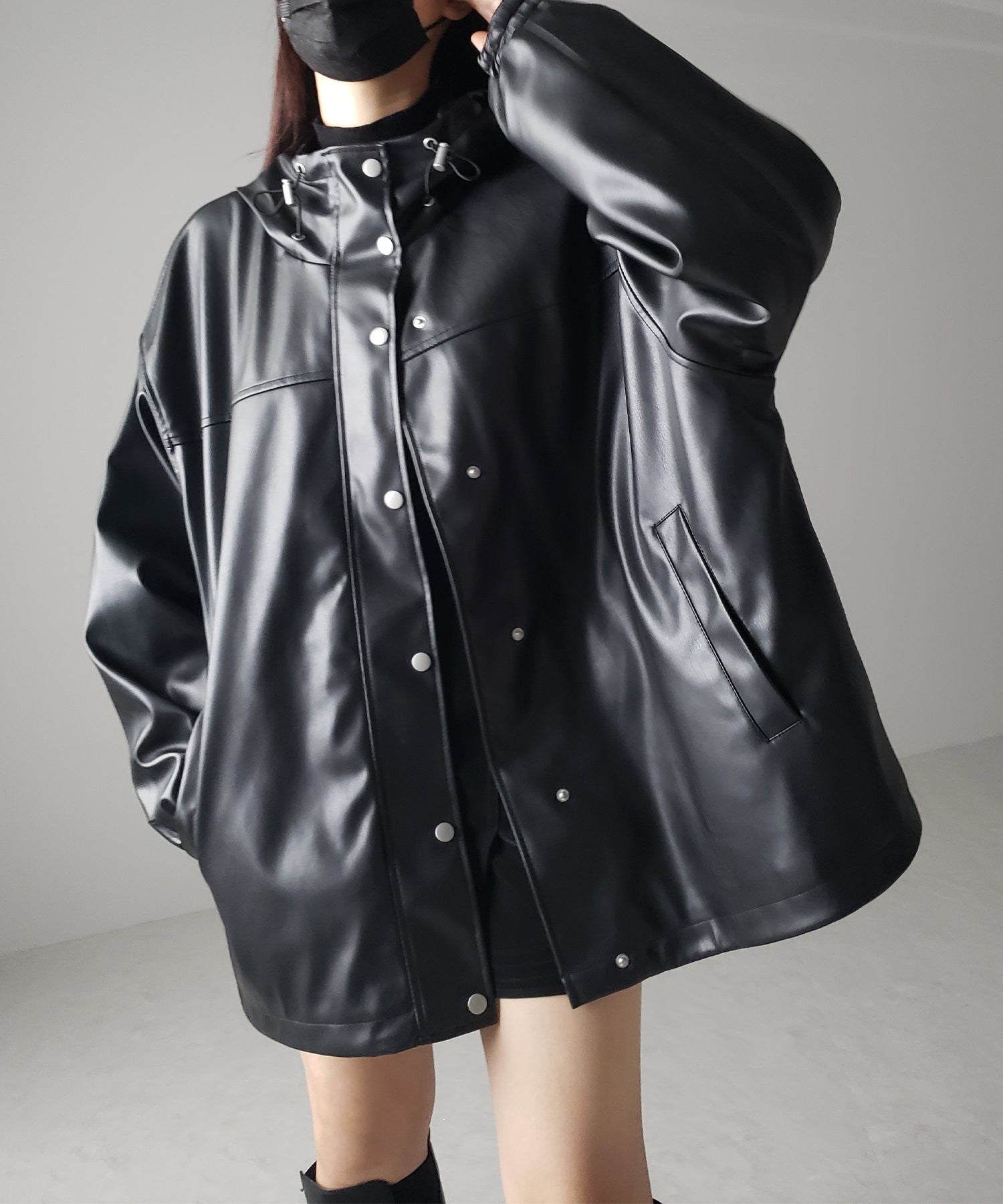 【 裾が絞れる2WAY / 3color 】フェイクレザービッグシルエットマウンテンパーカー