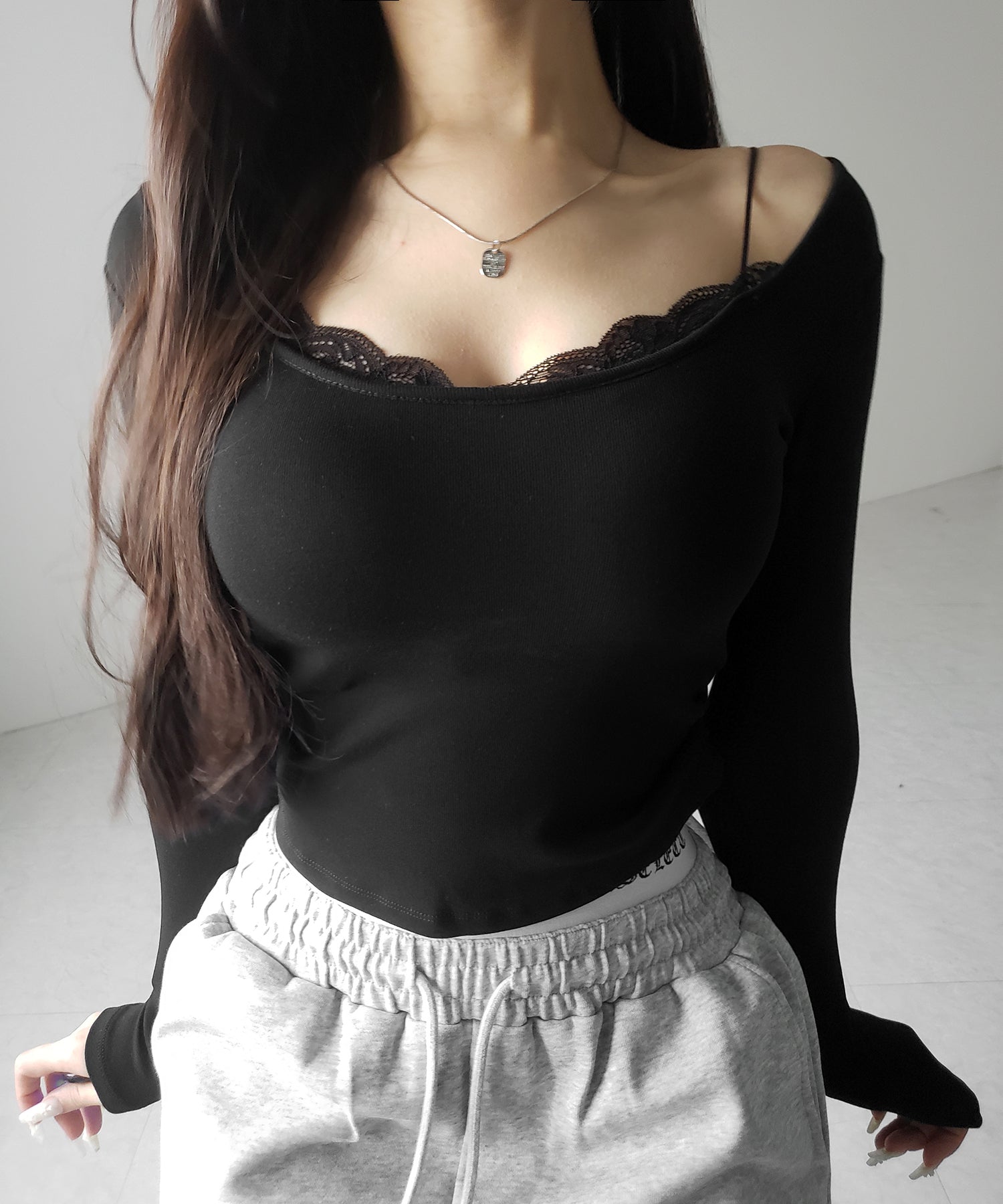 【 カップ付き 】裏起毛レースレイヤードぴちカットソートップス / urakimo square neck pichi cutsew tops