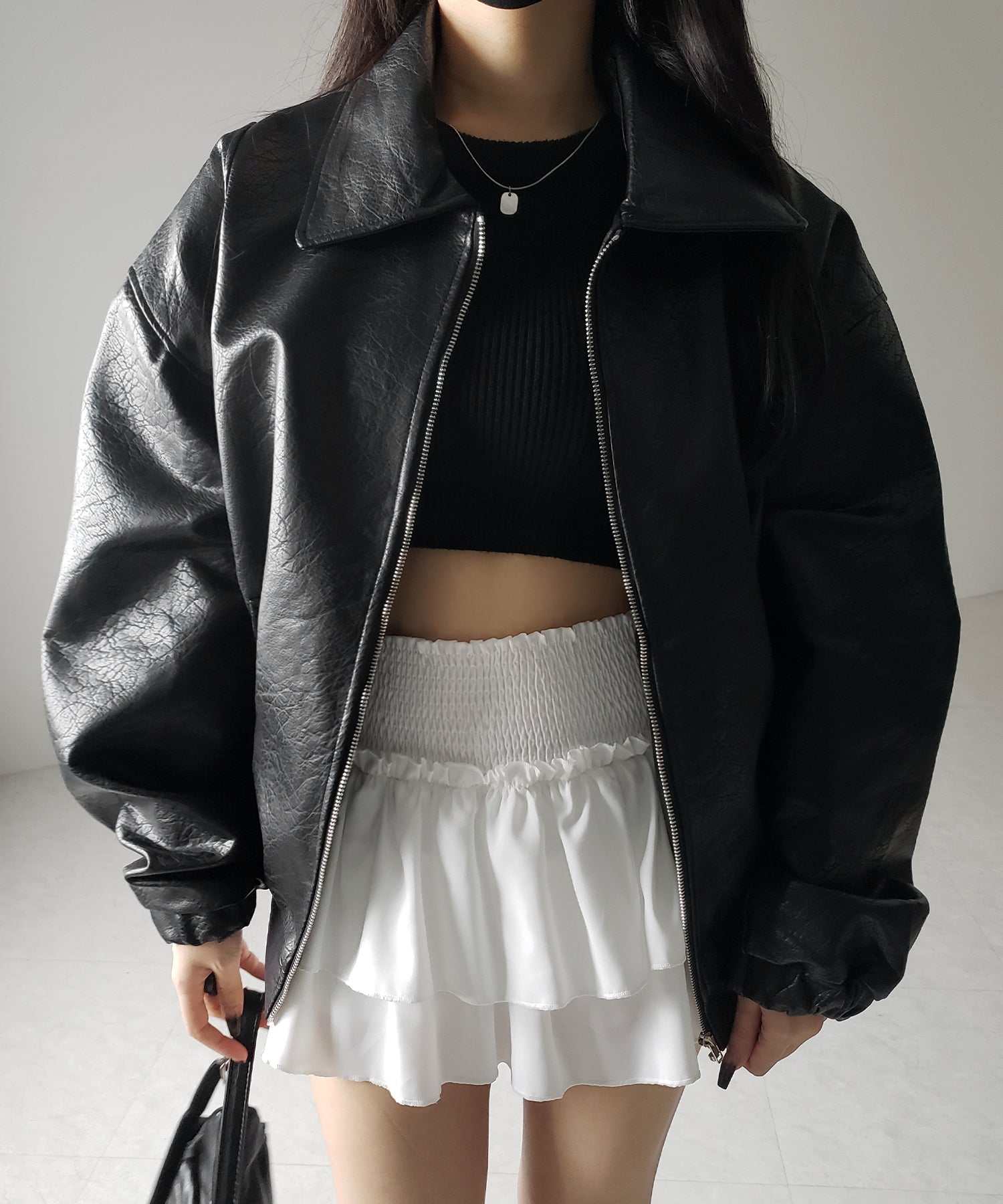 【 2color 】バックリボン刺繍ヴィンテージライクフェイクレザーブルゾン / back ribbon vintage like fake leather blouson