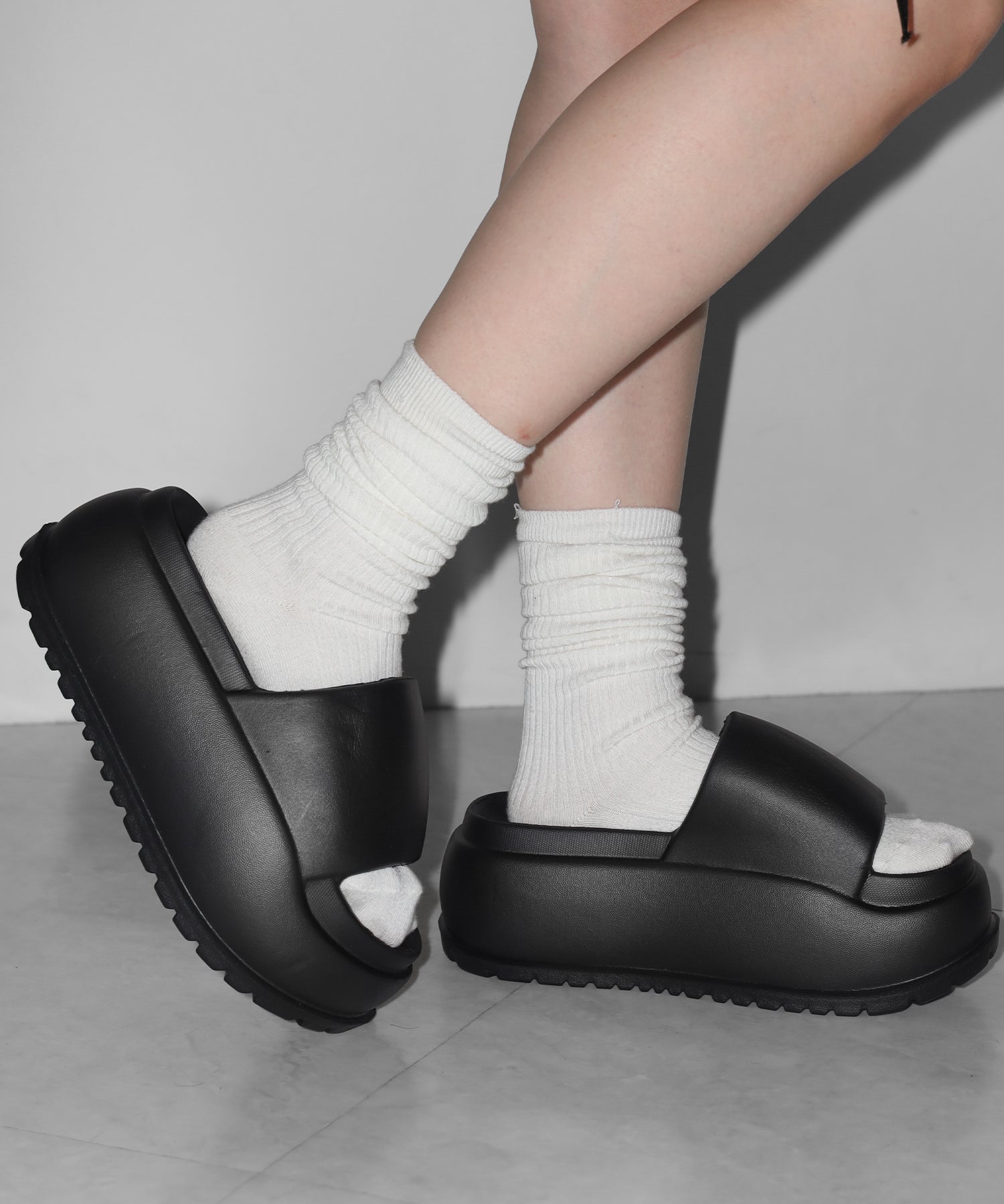 厚底ボリュームソールパフィースライドサンダル/platform volume sole puffy slide sandals