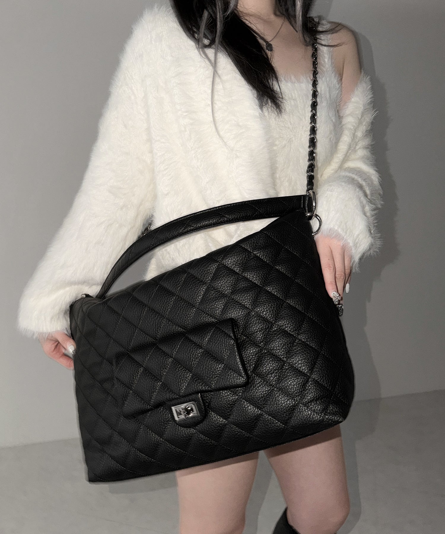 【 ショルダーストラップ付き2WAY 】キルティングスクエアトートショルダーバッグ / quilted square tote shoulder bag