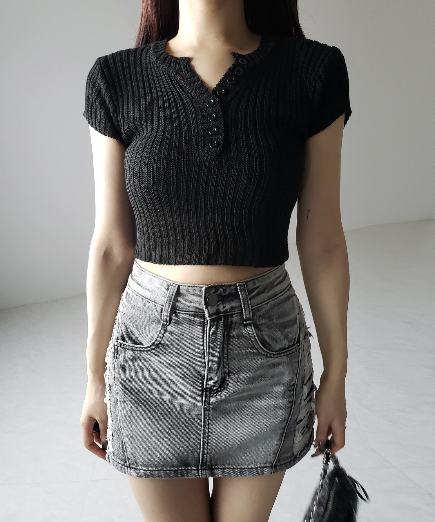 キーネックショートサマーリブニットトップス / Key neck short summer rib knit tops