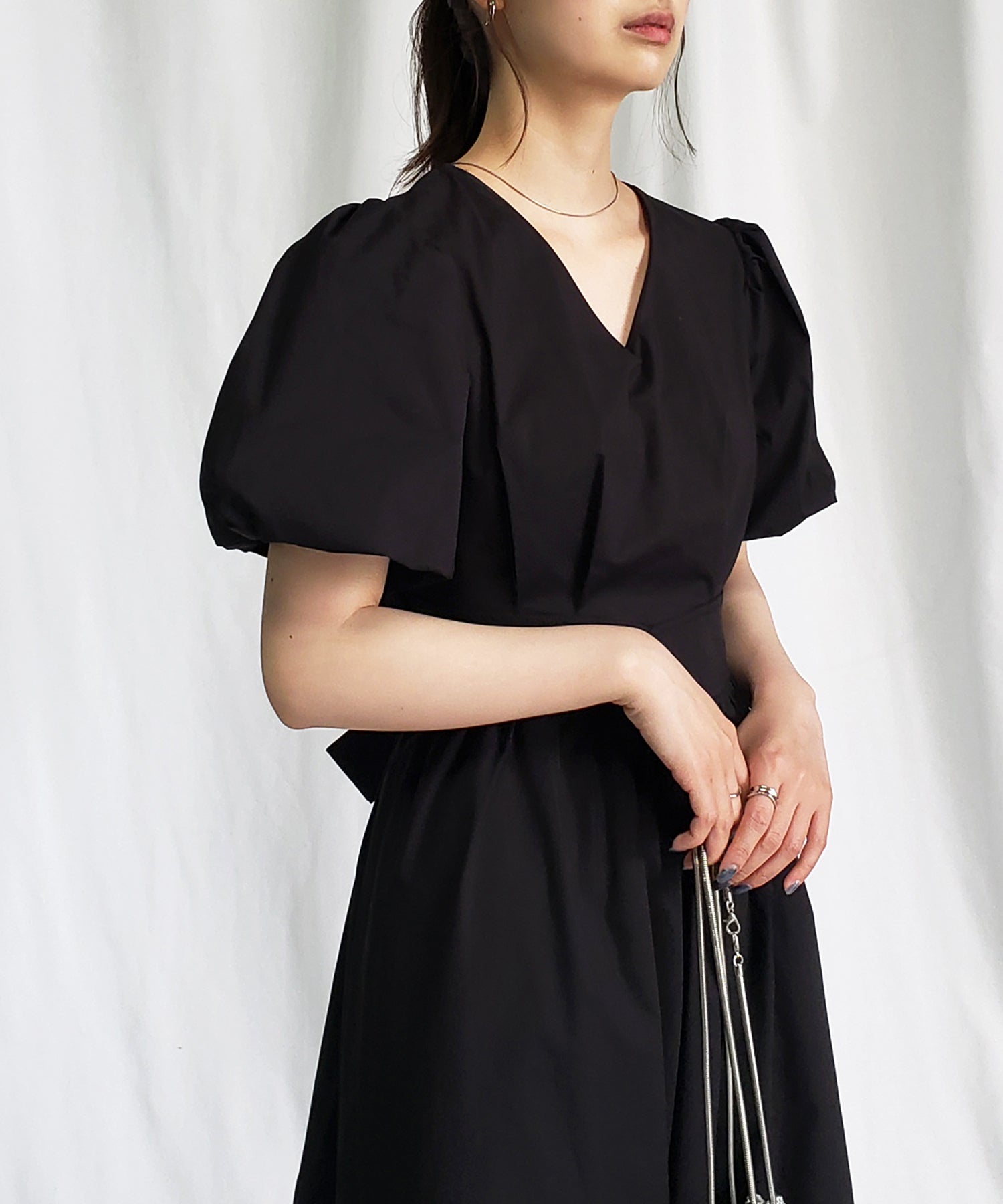 【 5COLOR 】ボリュームスリーブカットアウトバックリボンワンピース