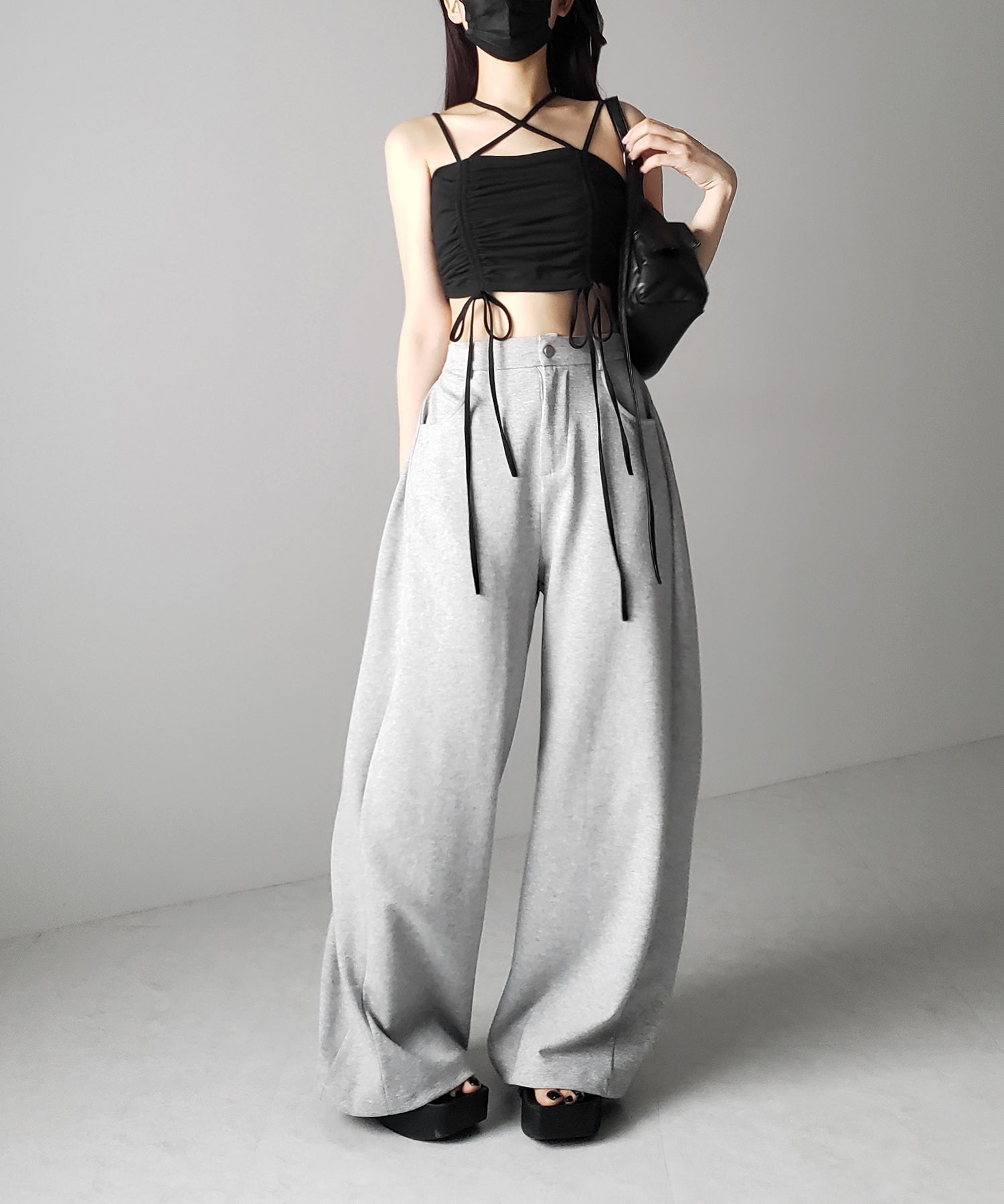 3WAYクロスストラップリボンシャーリングショートキャミソール / 3WAY cross strap ribbon shirring short camisole