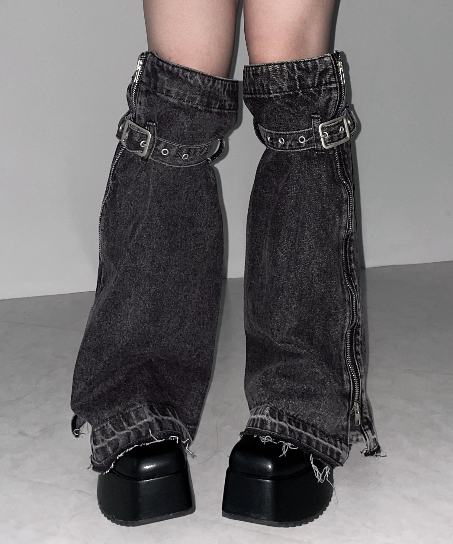 【 2color 】ベルテッドサイドジップデニムレッグカバー / Belted side zip denim leg cover