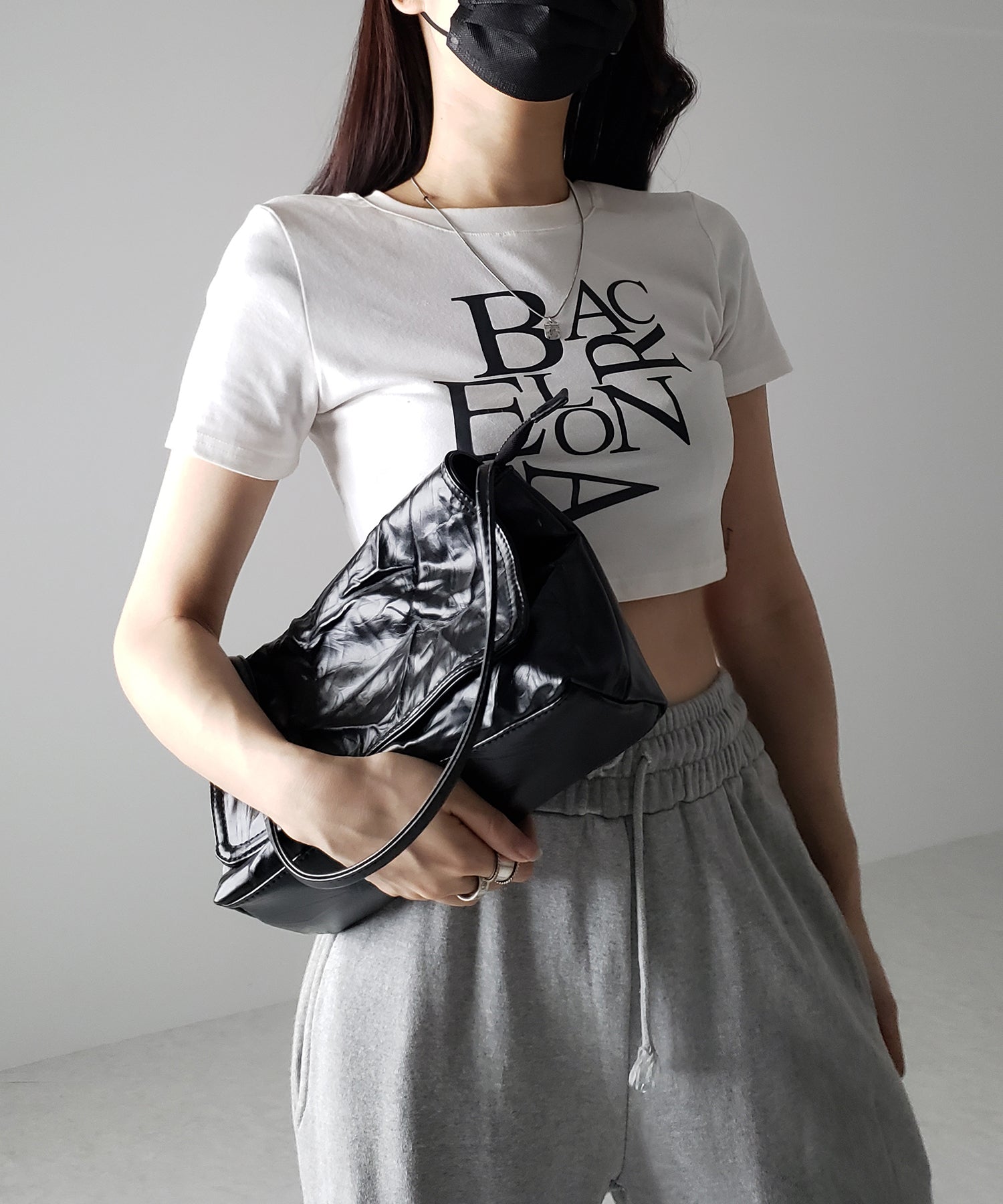 【 2color 】クラッシュレザースクエアショルダーバッグ