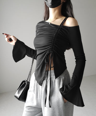 シャーリングリボンスリットワンショルダートップス / shirring ribbon slit one shoulder tops