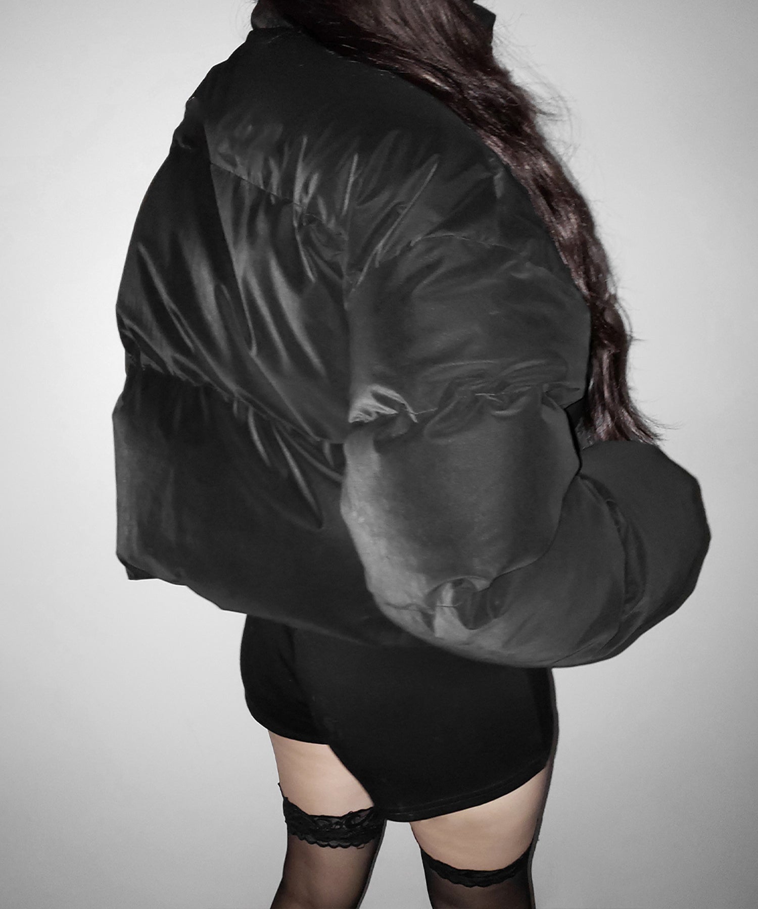 【 大好評につきロゴ無しバージョン追加! 】グランジロゴ刺繍ショートパフダウンジャケット / grunge logo embroidery short puff down jacket