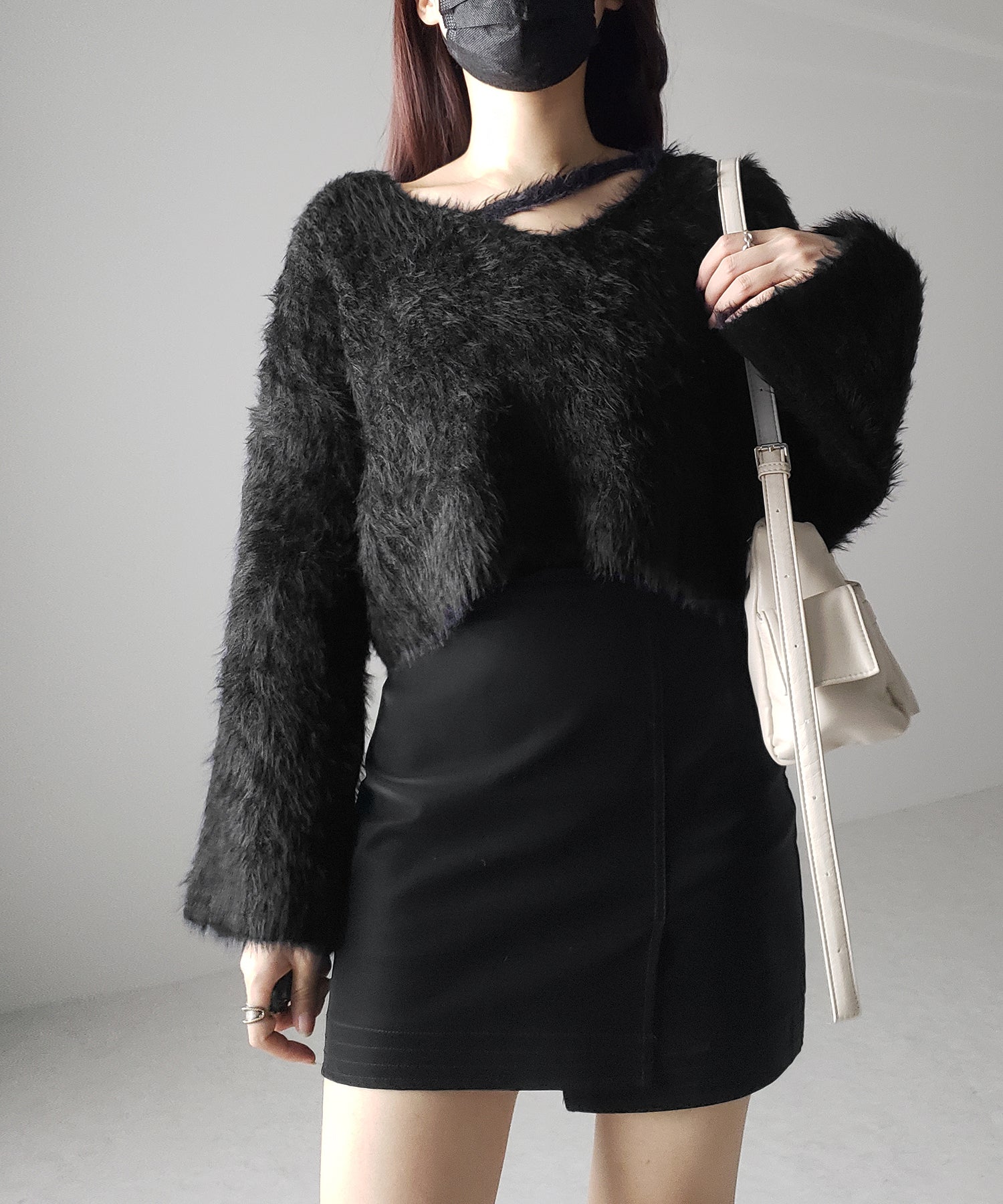 カットアウトショートシャギーニット