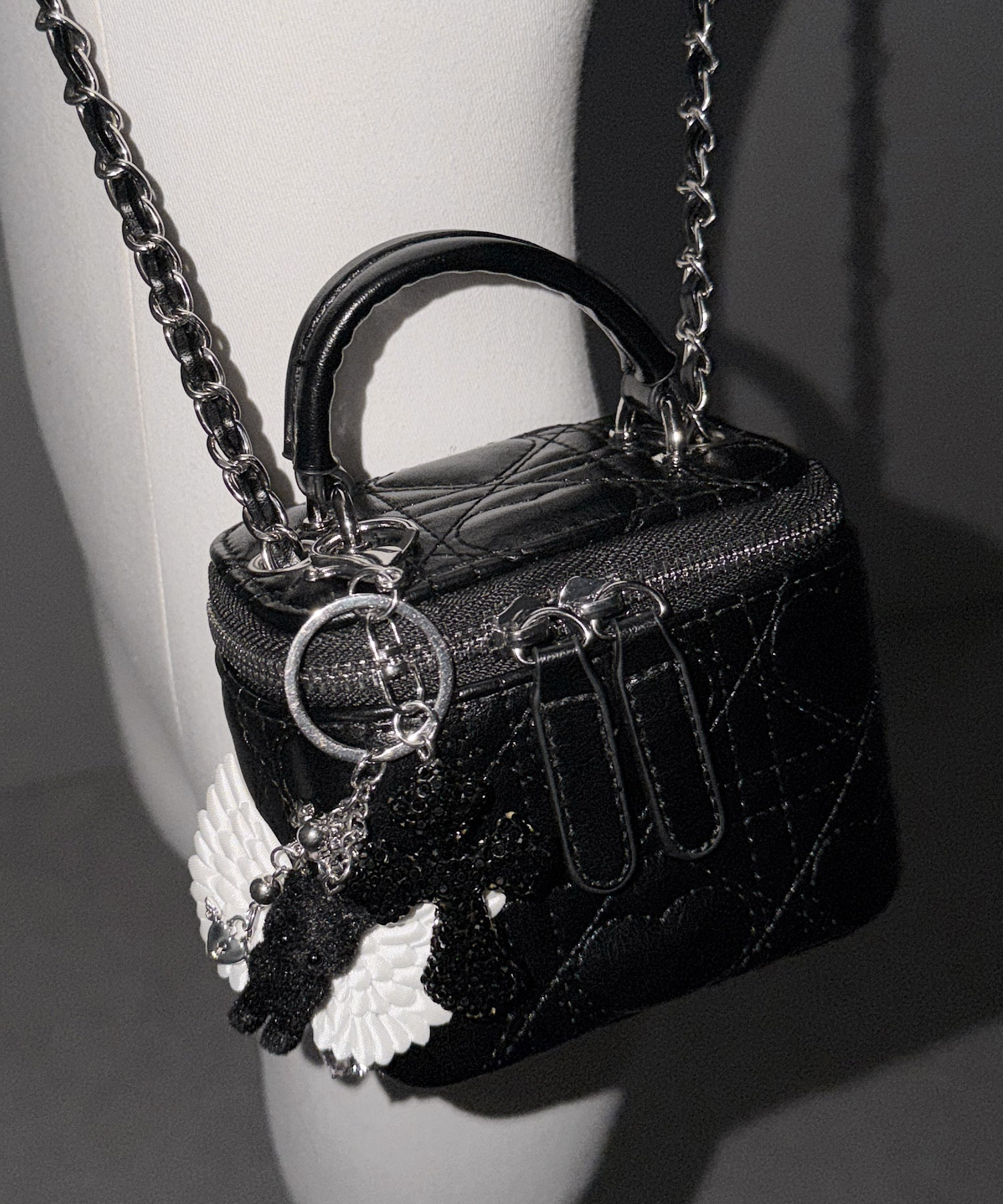 ハートキルティングミニバニティバッグ / heart quilted mini vanity bag