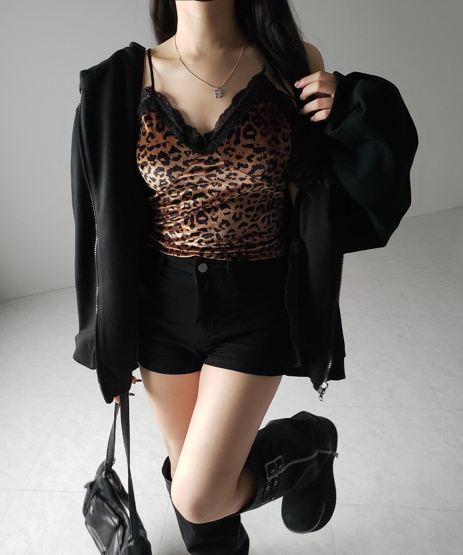 【 カップ付き 】レオパードベロアレースキャミビスチェ / reopard velor lace camisole bustier