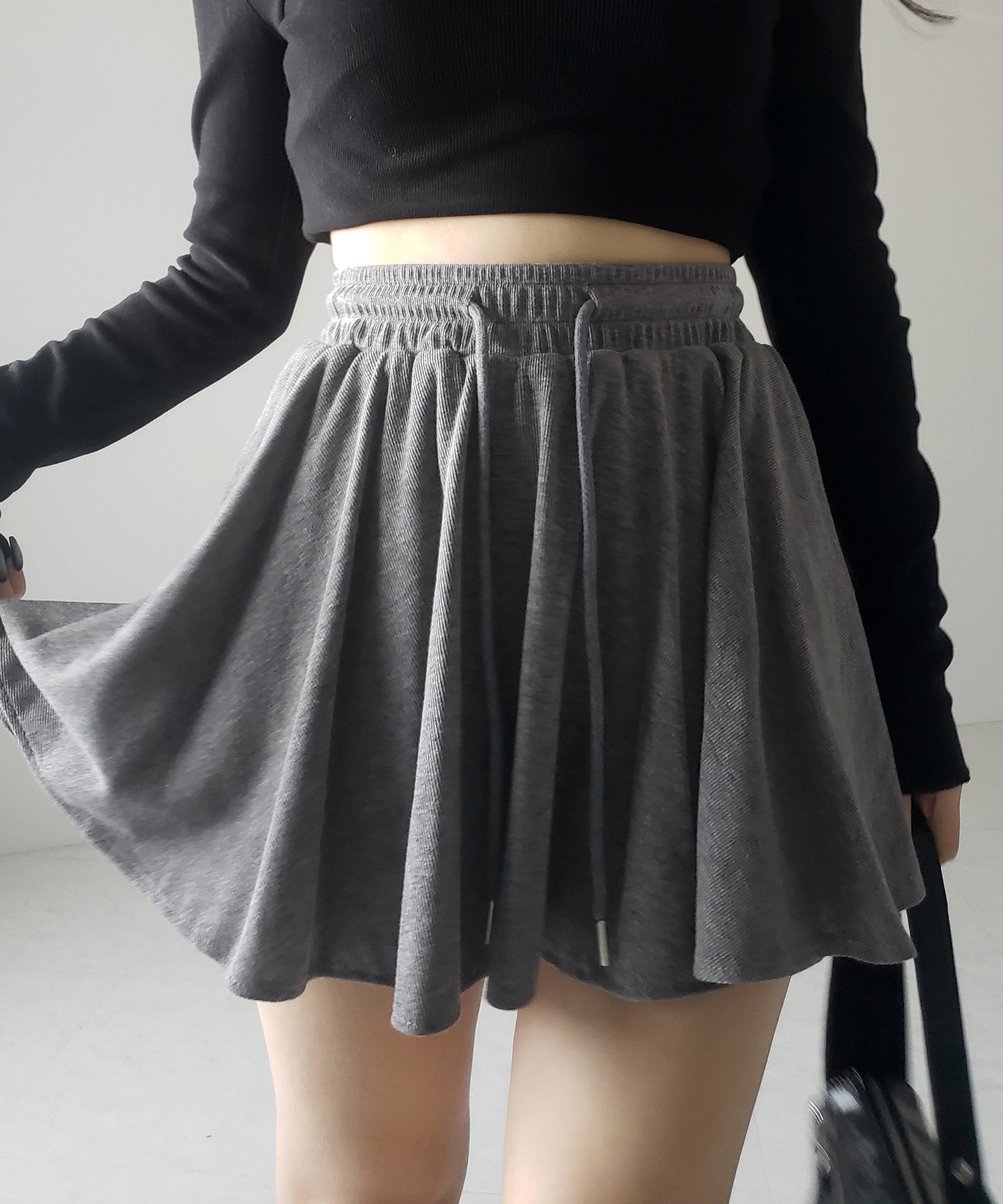【インナーパンツ裏地付 】ハイウエストカットフレアミニスカート / High waist cut flare mini skirt