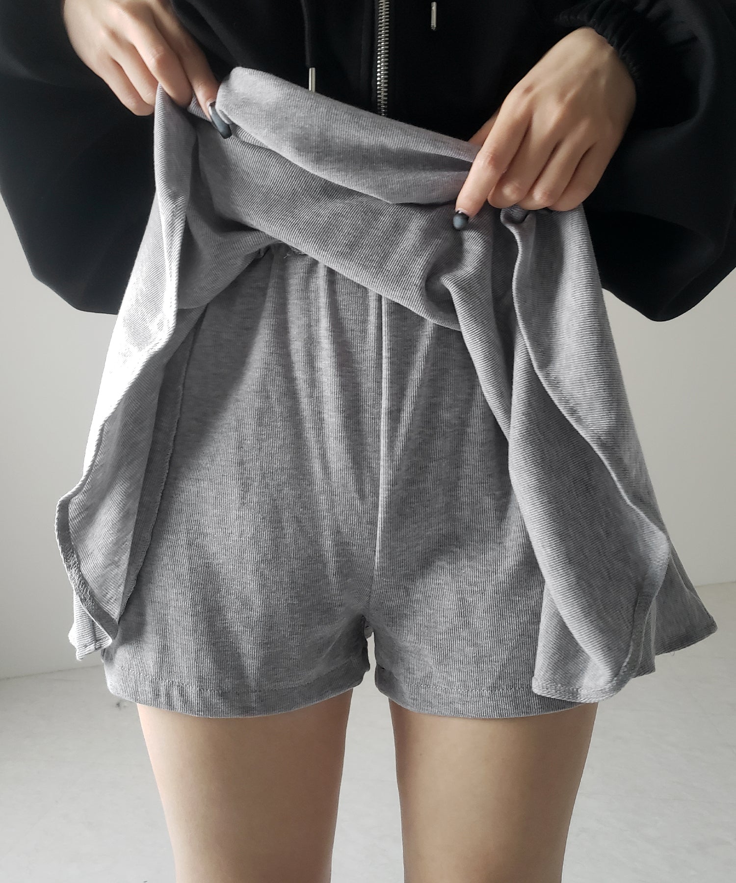 【インナーパンツ裏地付 】ハイウエストカットフレアミニスカート / High waist cut flare mini skirt