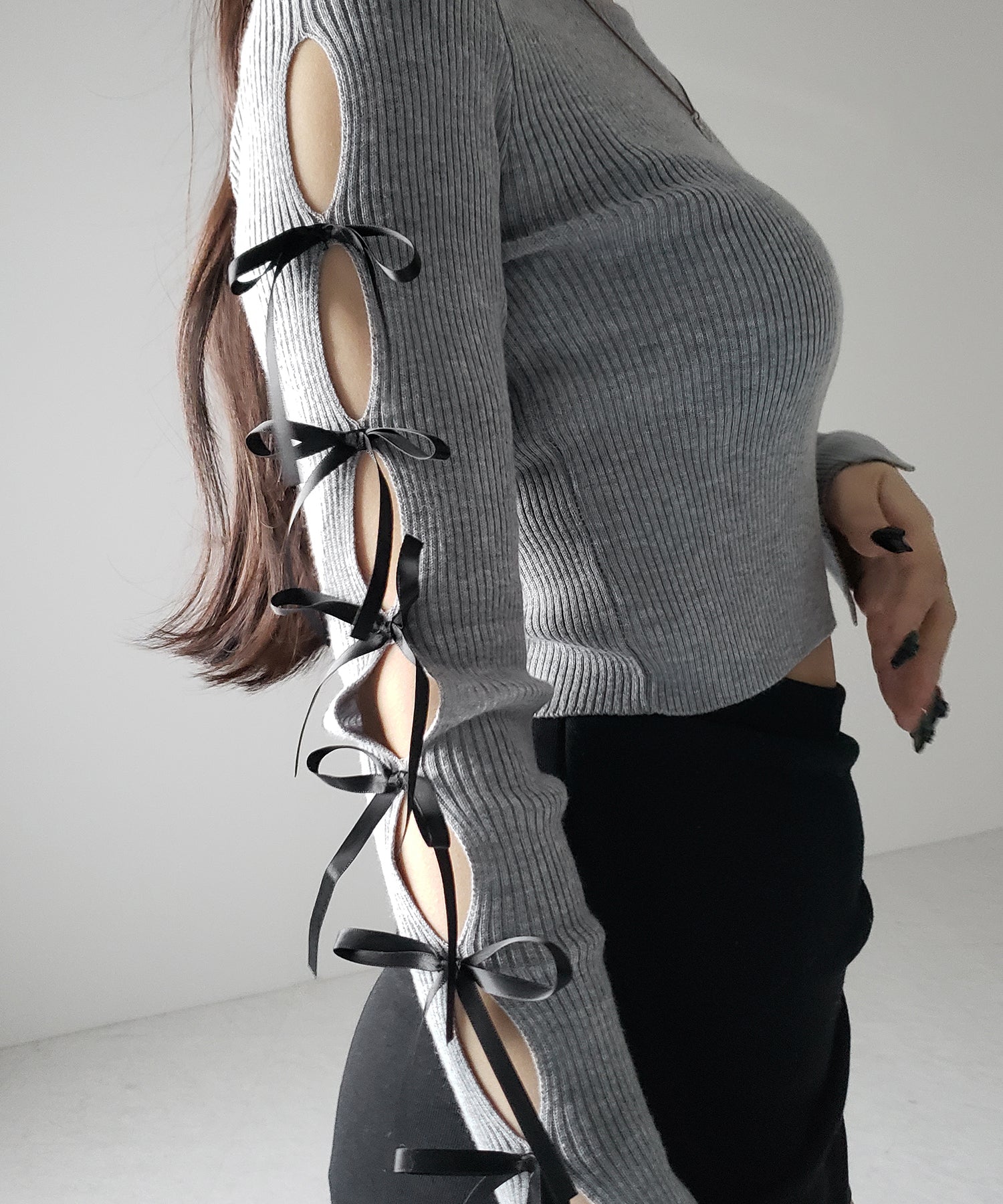 【 2color 】カットアウトリボンショートリブニット / cut out ribbon short rib knit