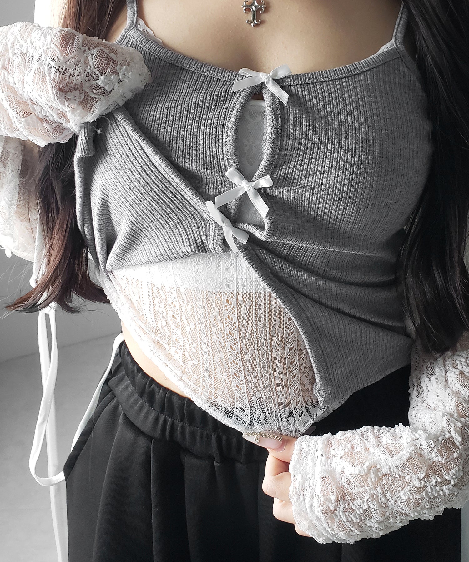 フロントリボンレースレイヤードリブキャミソール /Front ribbon lace layered ribbed camisole