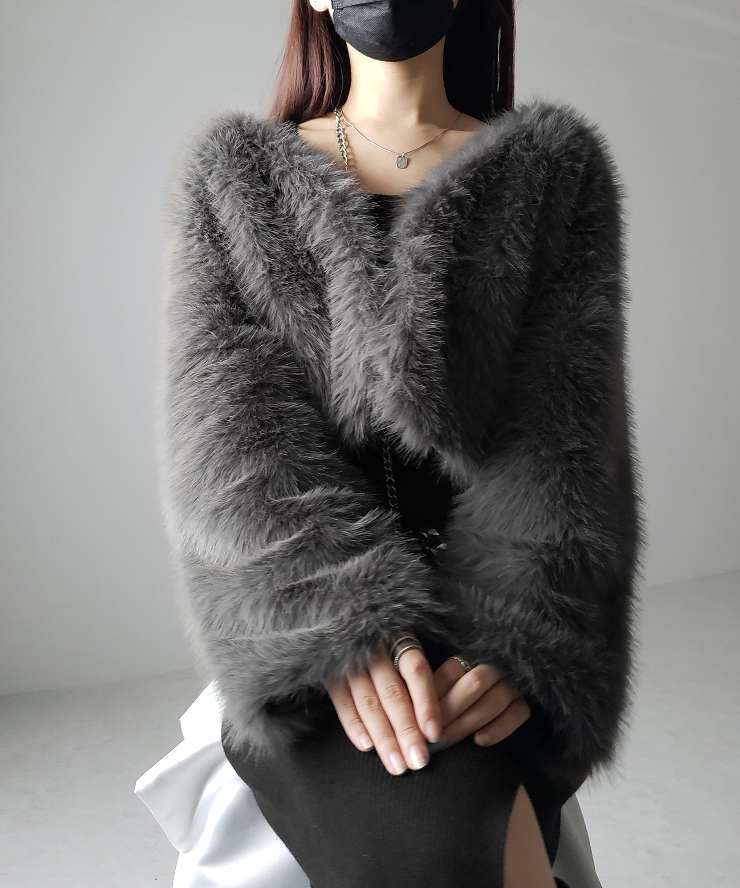 ノーカラーショートフェイクファーコート