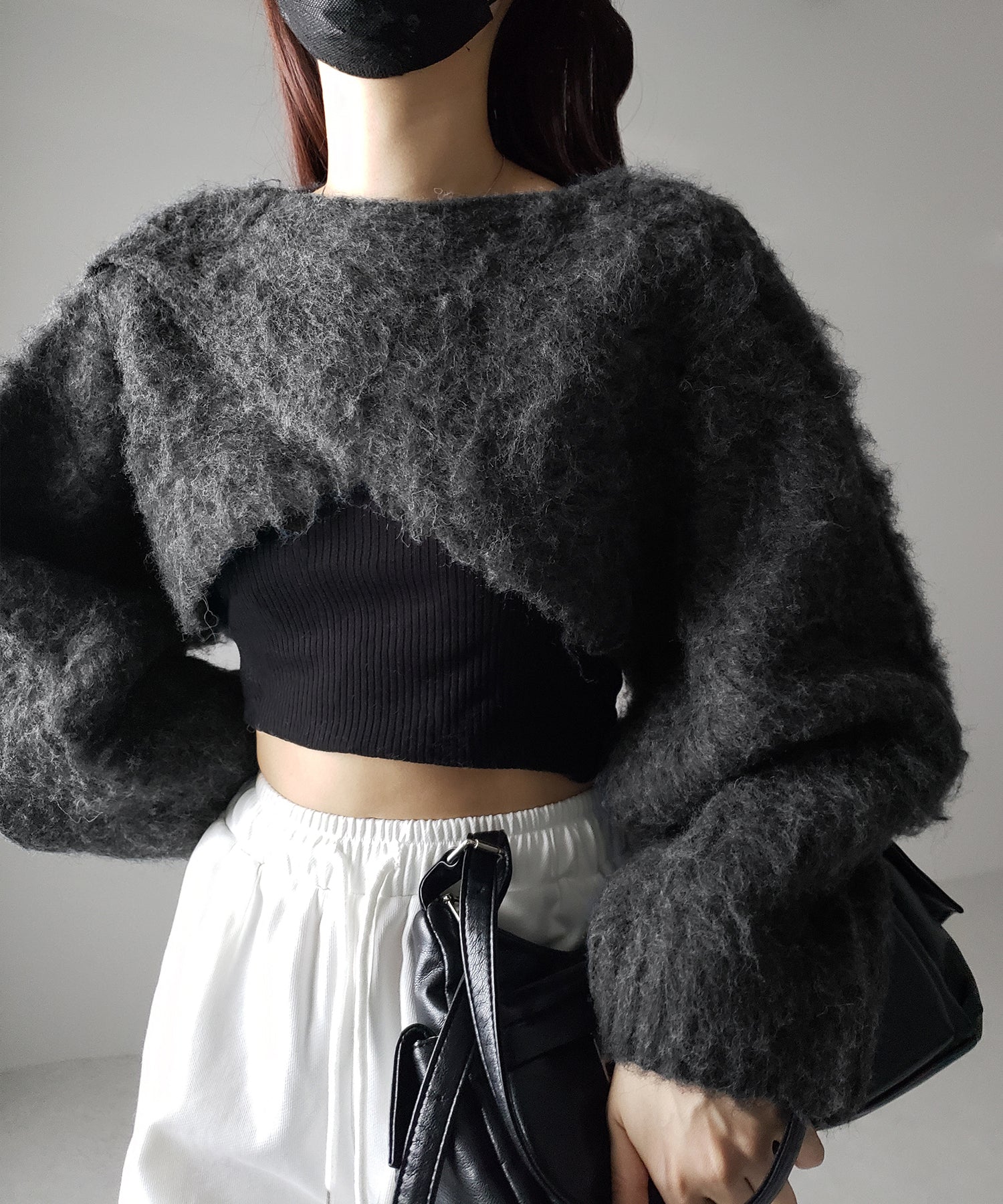 【 前後で着られる2WAY 】クロスデザインモヘアライクシャギーショートリブニット