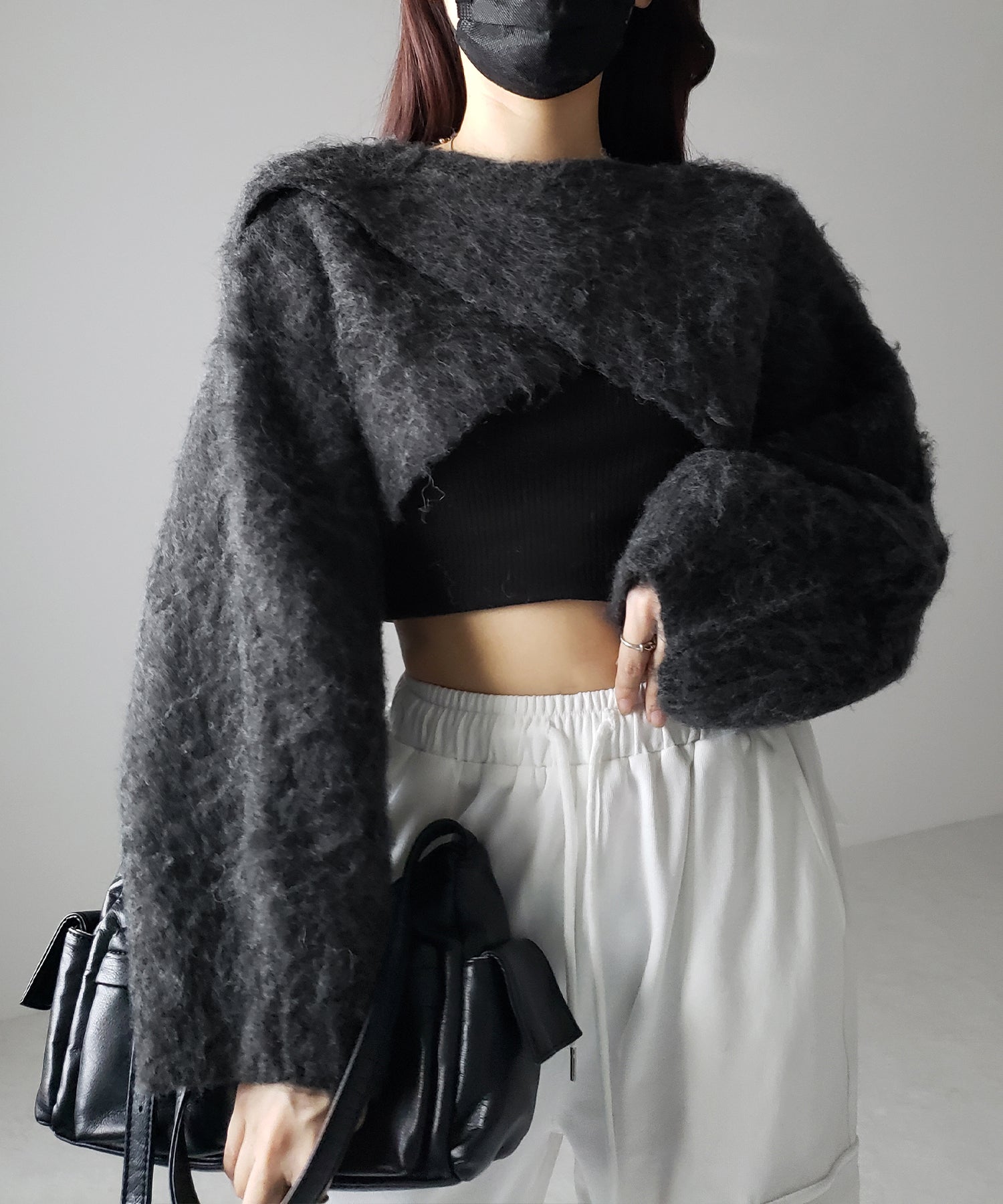 【 前後で着られる2WAY 】クロスデザインモヘアライクシャギーショートリブニット