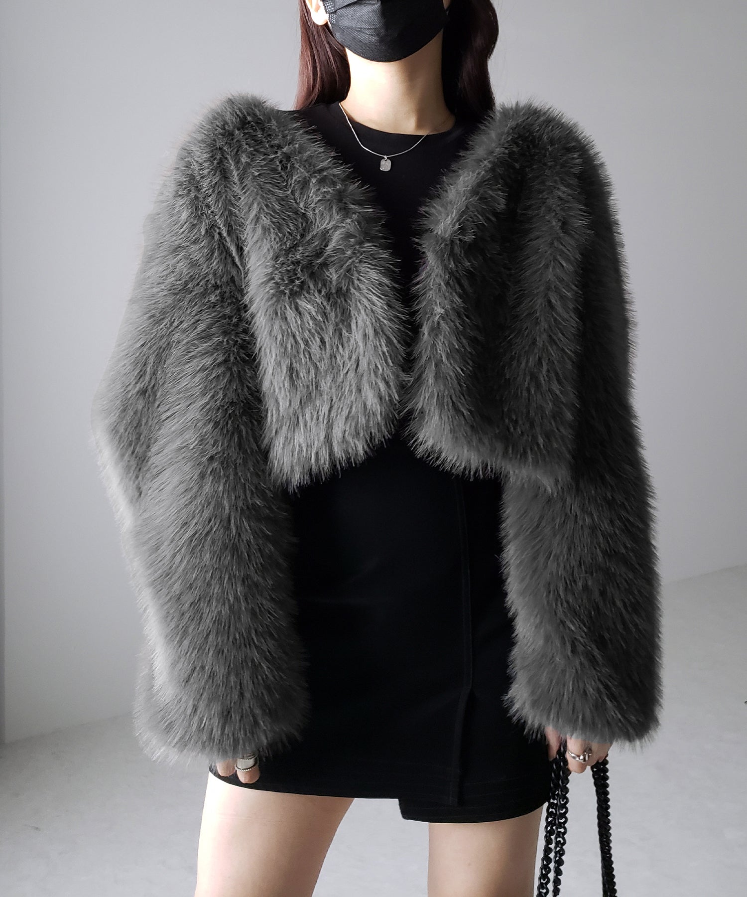 ノーカラーショートフェイクファーコート