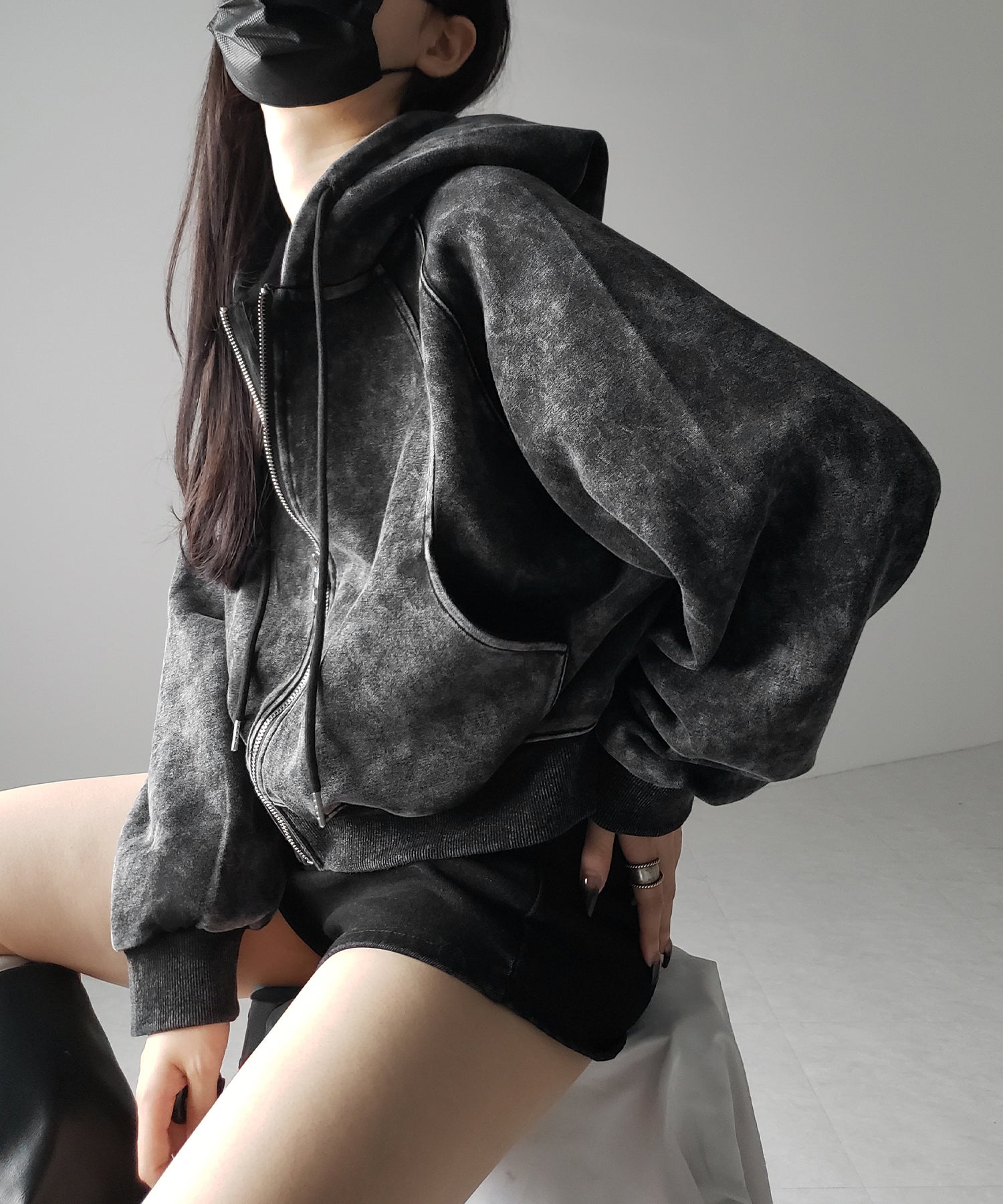 ピグメントヴィンテージショートジップパーカー / pigment vintage short zip hoodie