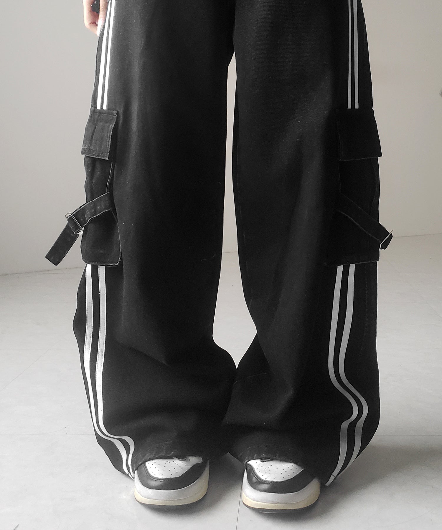 サイドラインストレートカーゴデニムパンツ / sideline straight cargo denim pants