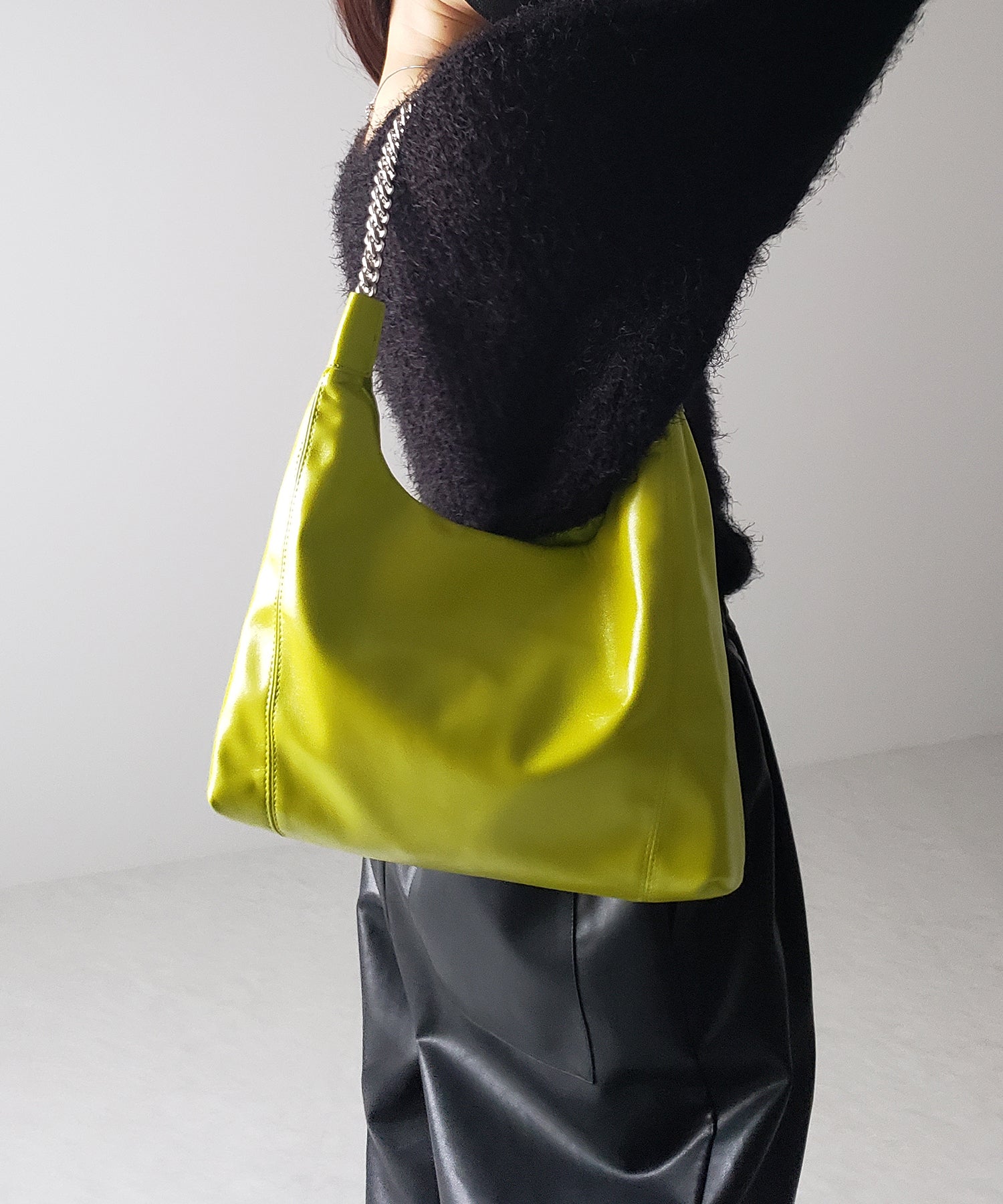 【 3color 】チェーンフェイクレザーショルダーバッグ