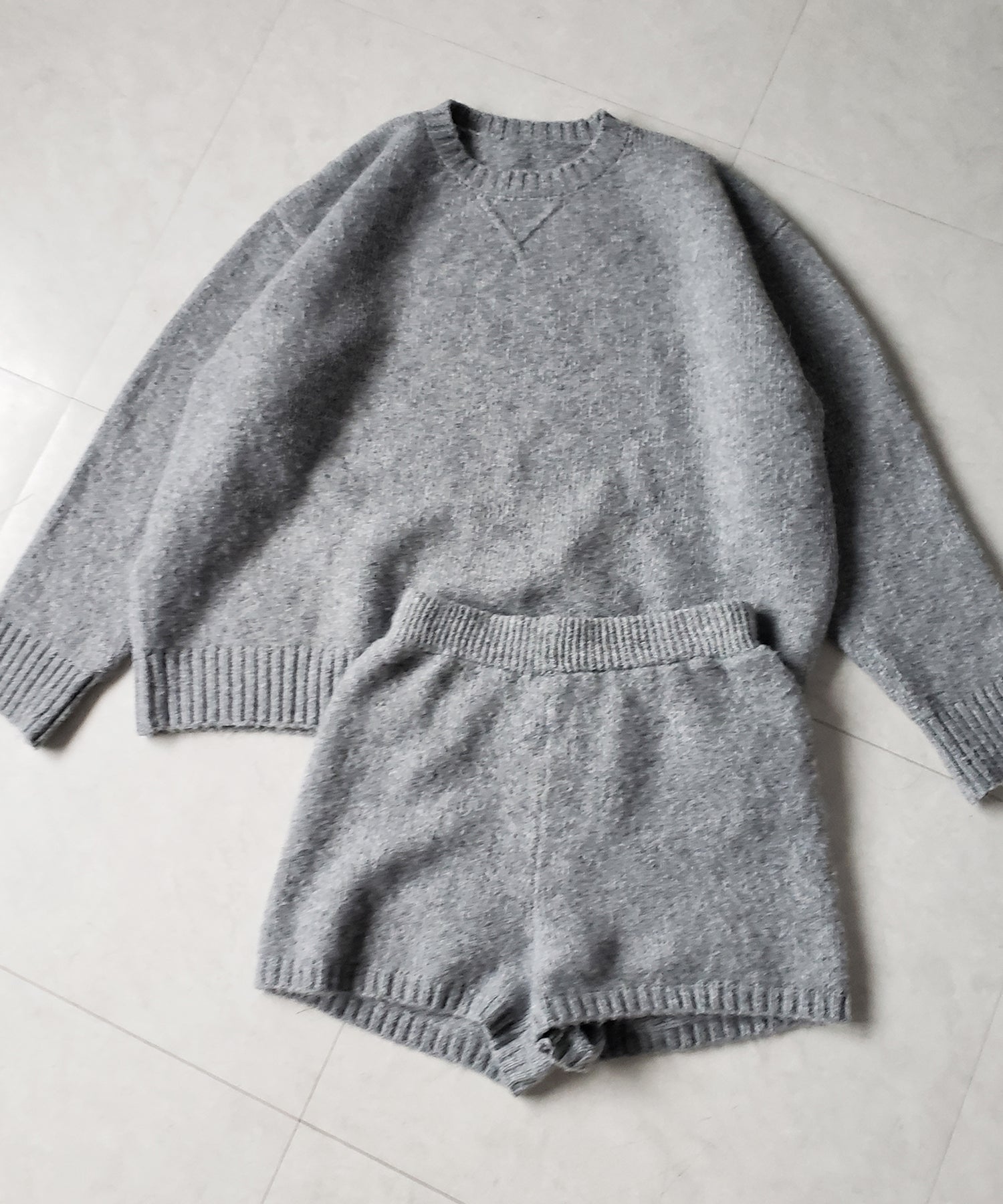 【 ニットセットアップ 】フラッフィーオーバーサイズニット + ニットショートパンツ SET / fluffy over size knit + knit short pants SET