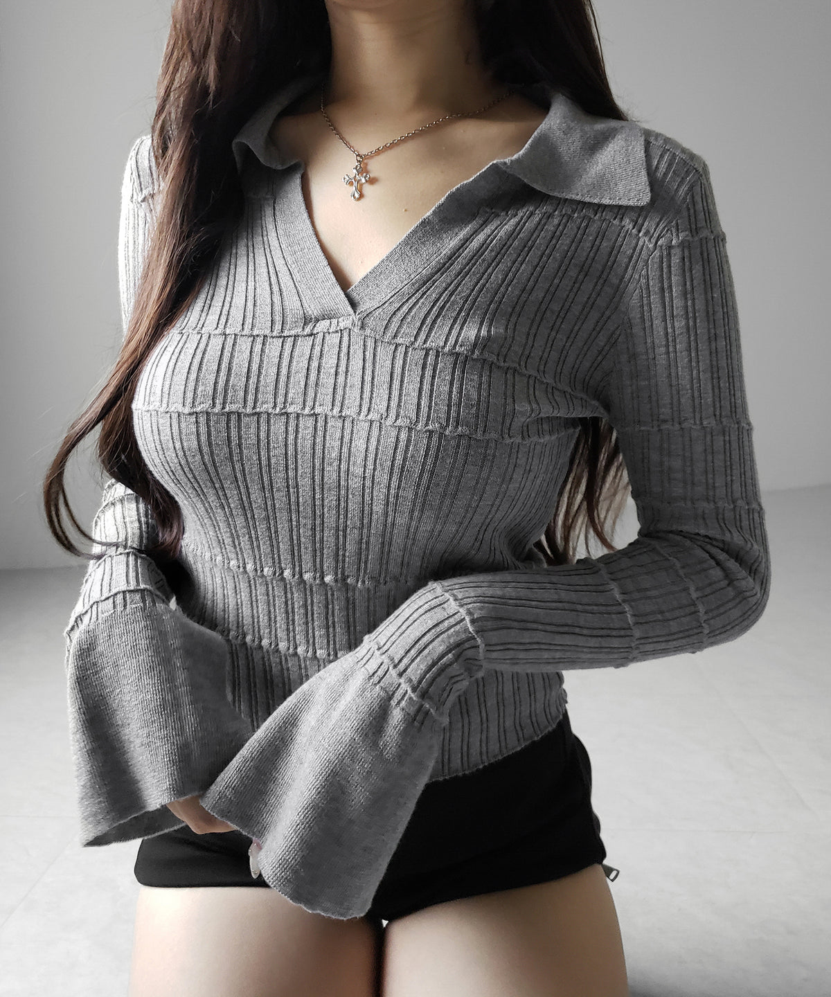 スキッパーネックスリムリブニットトップス / skipper neck slim rib knit tops