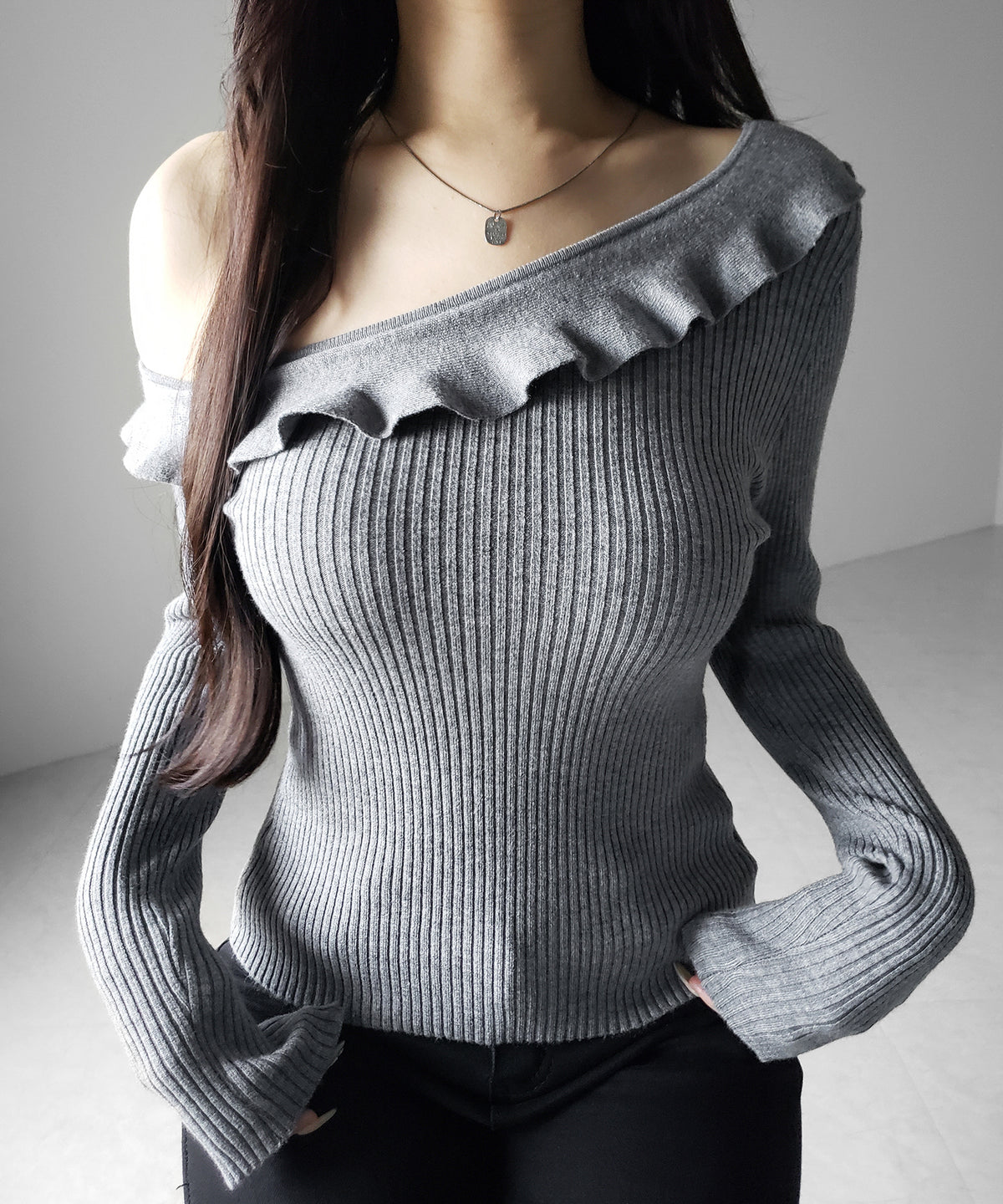 ワンショルフリルタイトリブニットトップス / one-shoulder frill tight rib knit tops