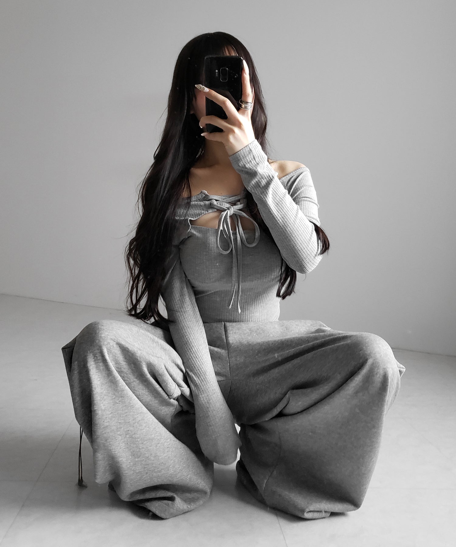 レースアップリボンカットアウトオフショルリブロンT / lace up ribbon cutout offshoulder ribbed long T-shirt