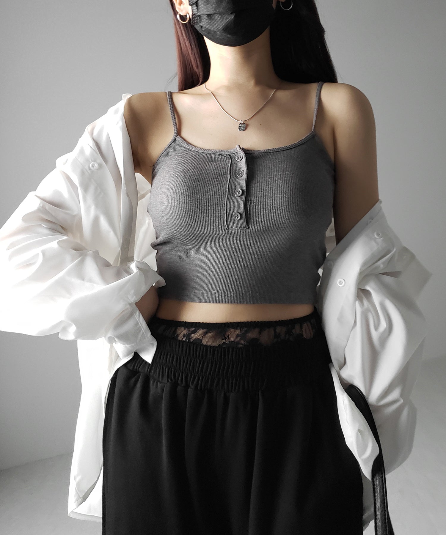 【 カップ付き 】フロントボタンヘンリーネックショートリブキャミソール / front button henry neck short rib camisole