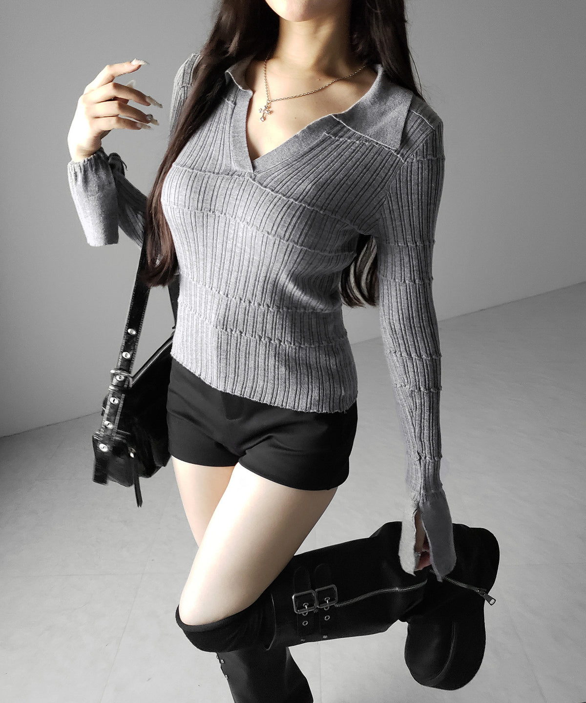 スキッパーネックスリムリブニットトップス / skipper neck slim rib knit tops