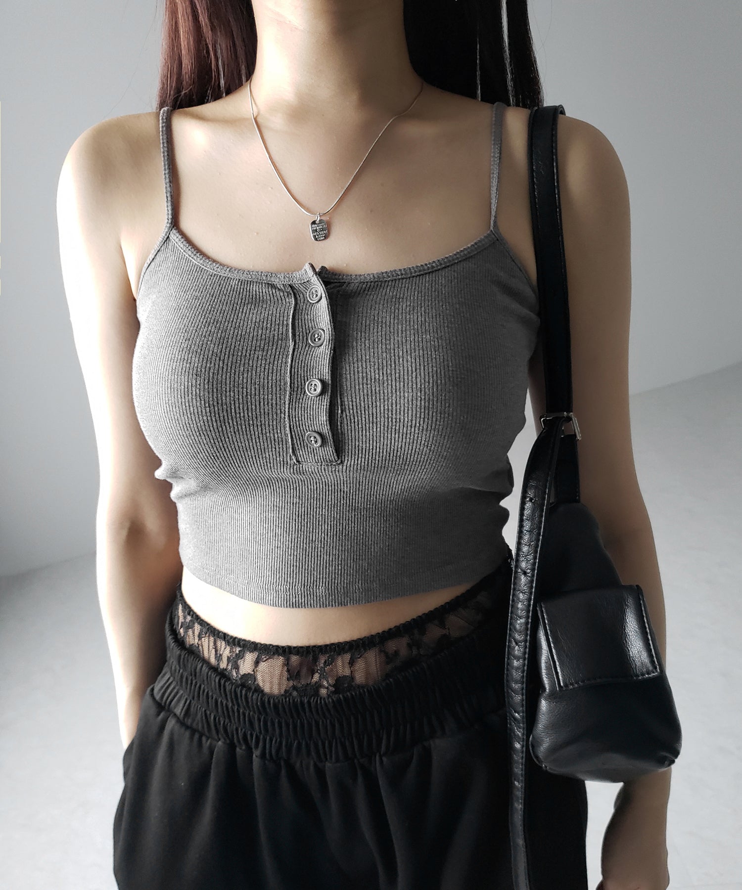 【 カップ付き 】フロントボタンヘンリーネックショートリブキャミソール / front button henry neck short rib camisole