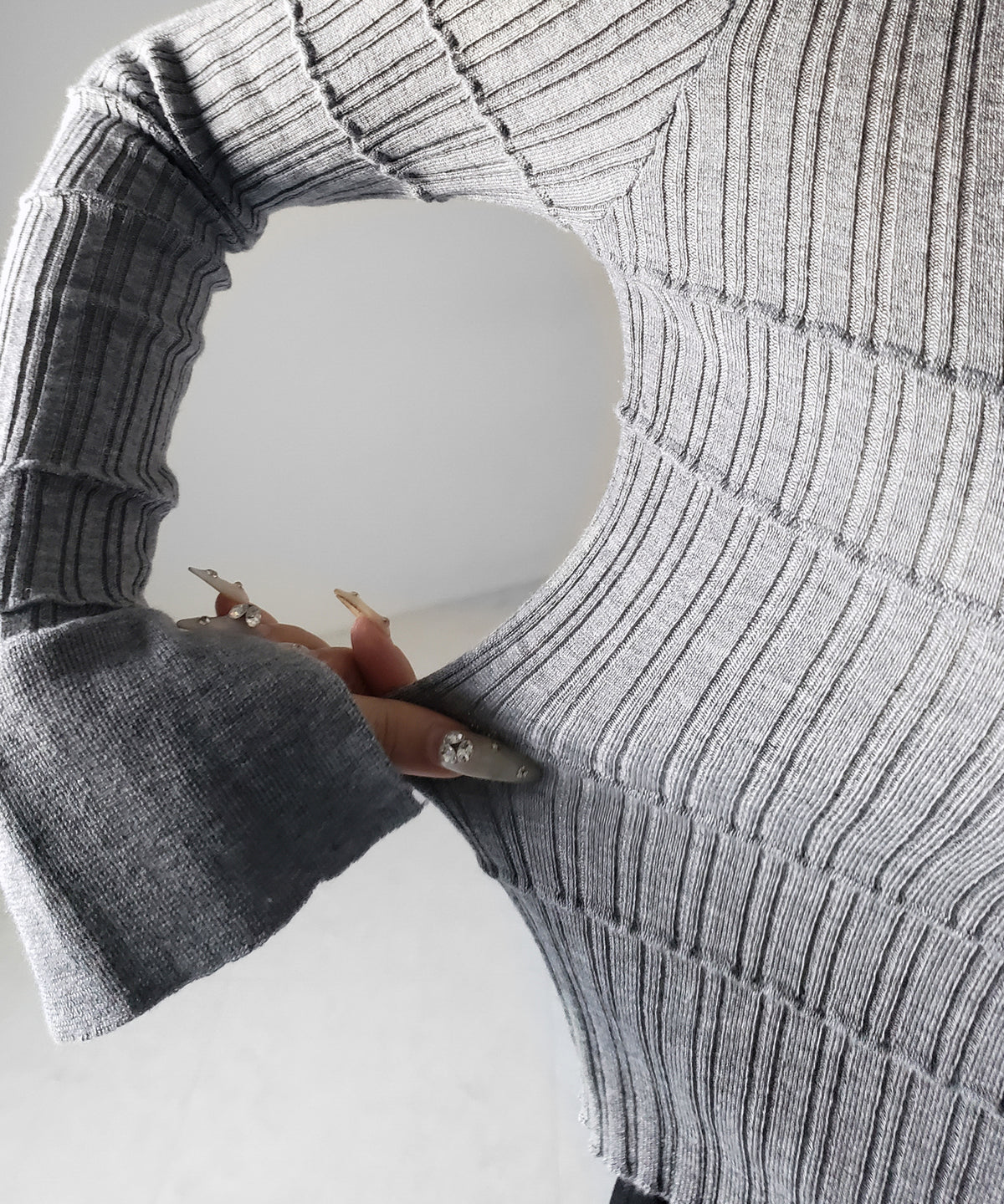 スキッパーネックスリムリブニットトップス / skipper neck slim rib knit tops