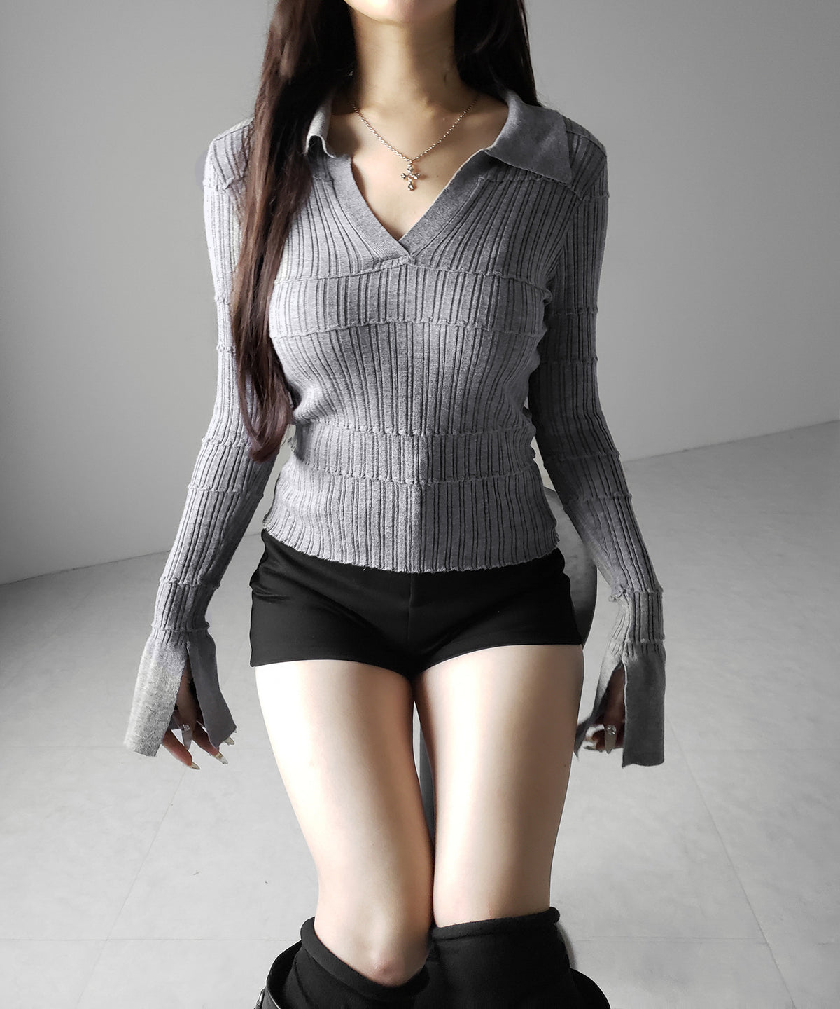 スキッパーネックスリムリブニットトップス / skipper neck slim rib knit tops